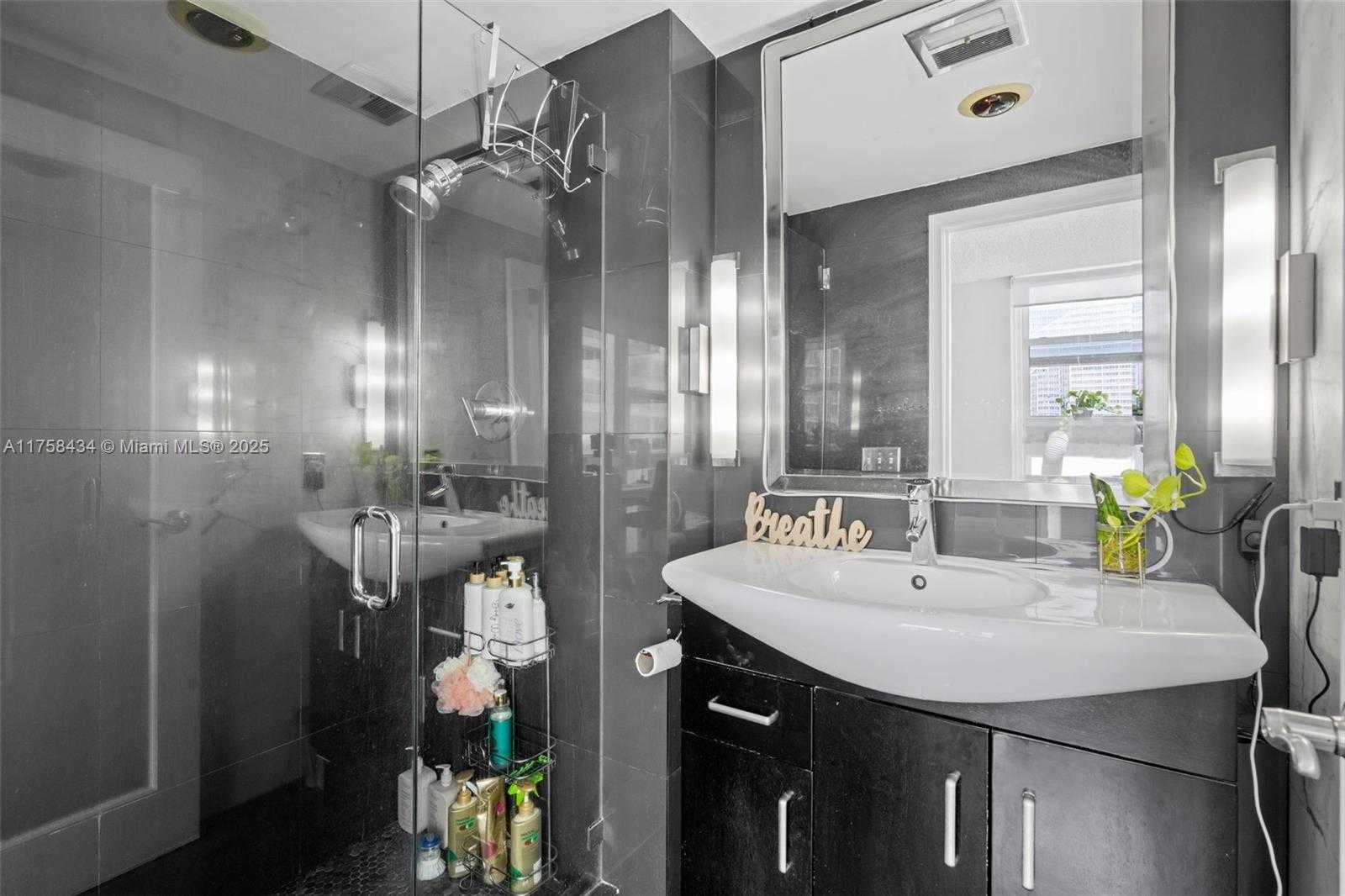 Small Image of 3003 TERRAMAR ST #701, Fort Lauderdale Number 27