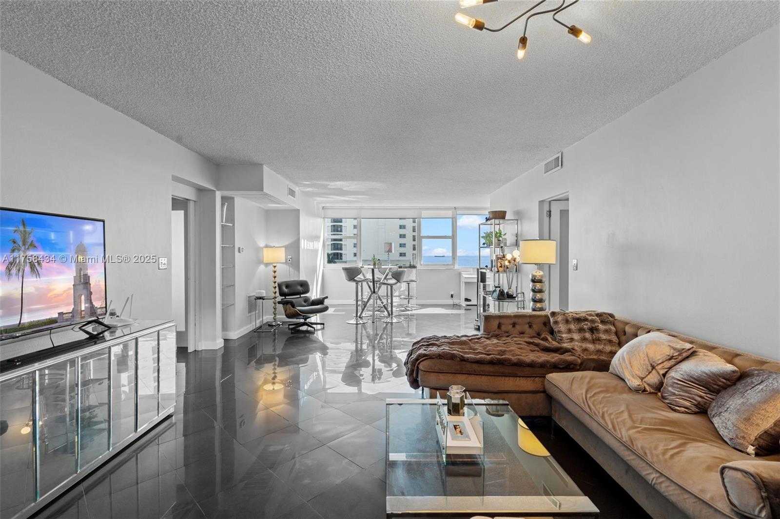 Small Image of 3003 TERRAMAR ST #701, Fort Lauderdale Number 3