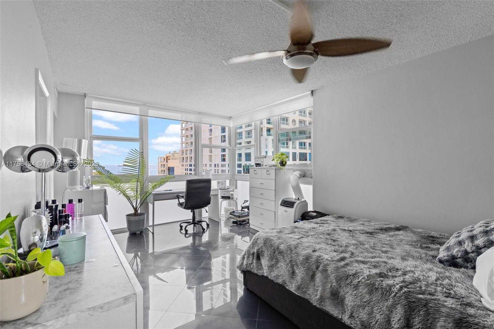 Small Image of 3003 TERRAMAR ST #701, Fort Lauderdale Number 6