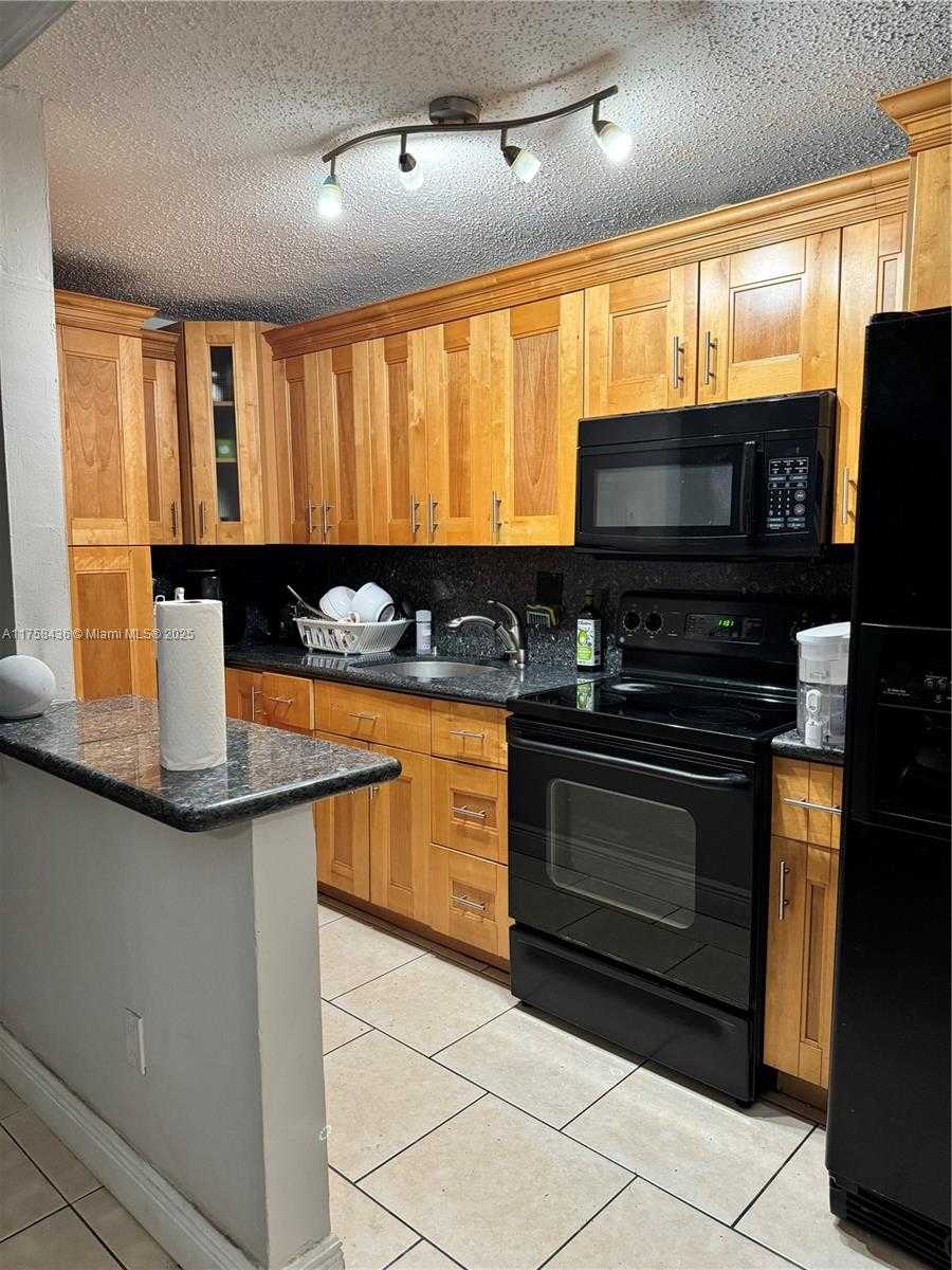 Small Image of 4460 NORTH WEST 79TH AVE #1D, Doral Number 12