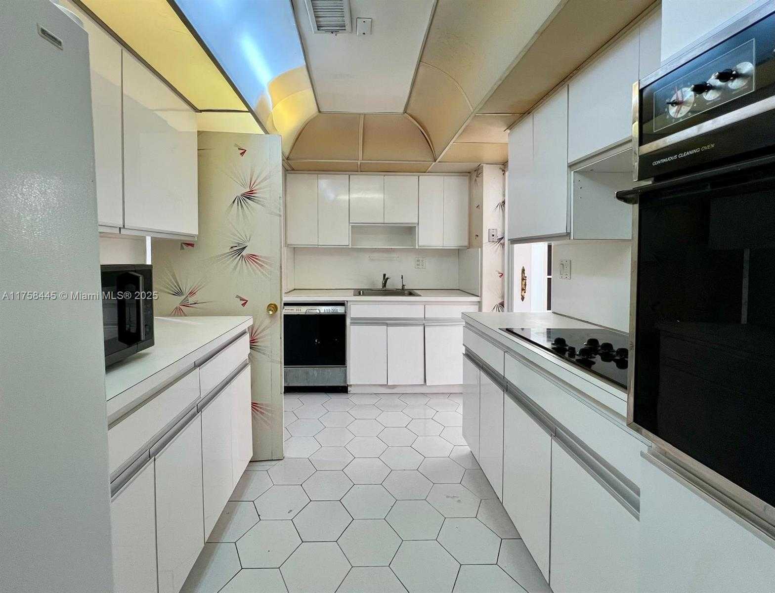 Small Image of 9102 WEST BAY HARBOR DR #4-C, Bay Harbor Islands Number 19