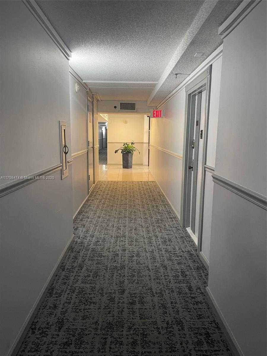 Small Image of 16919 #312, Sunny Isles Beach Number 11