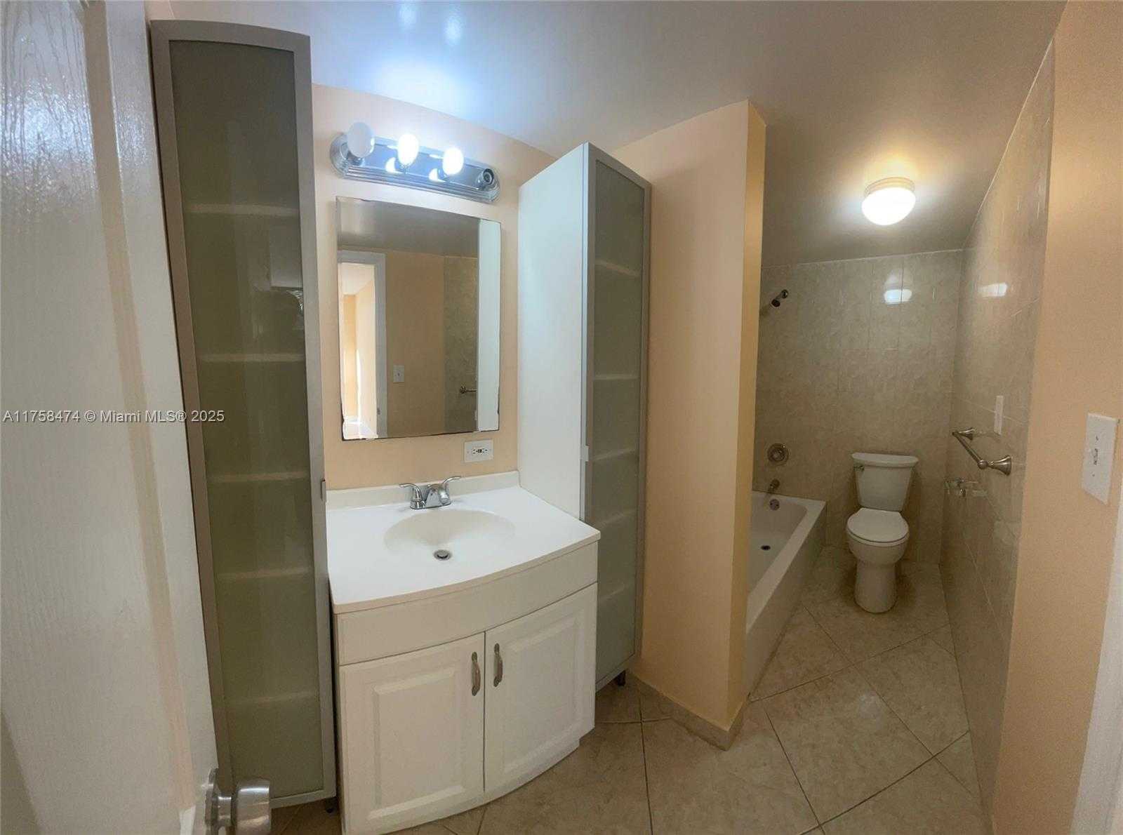 Small Image of 16919 #312, Sunny Isles Beach Number 8