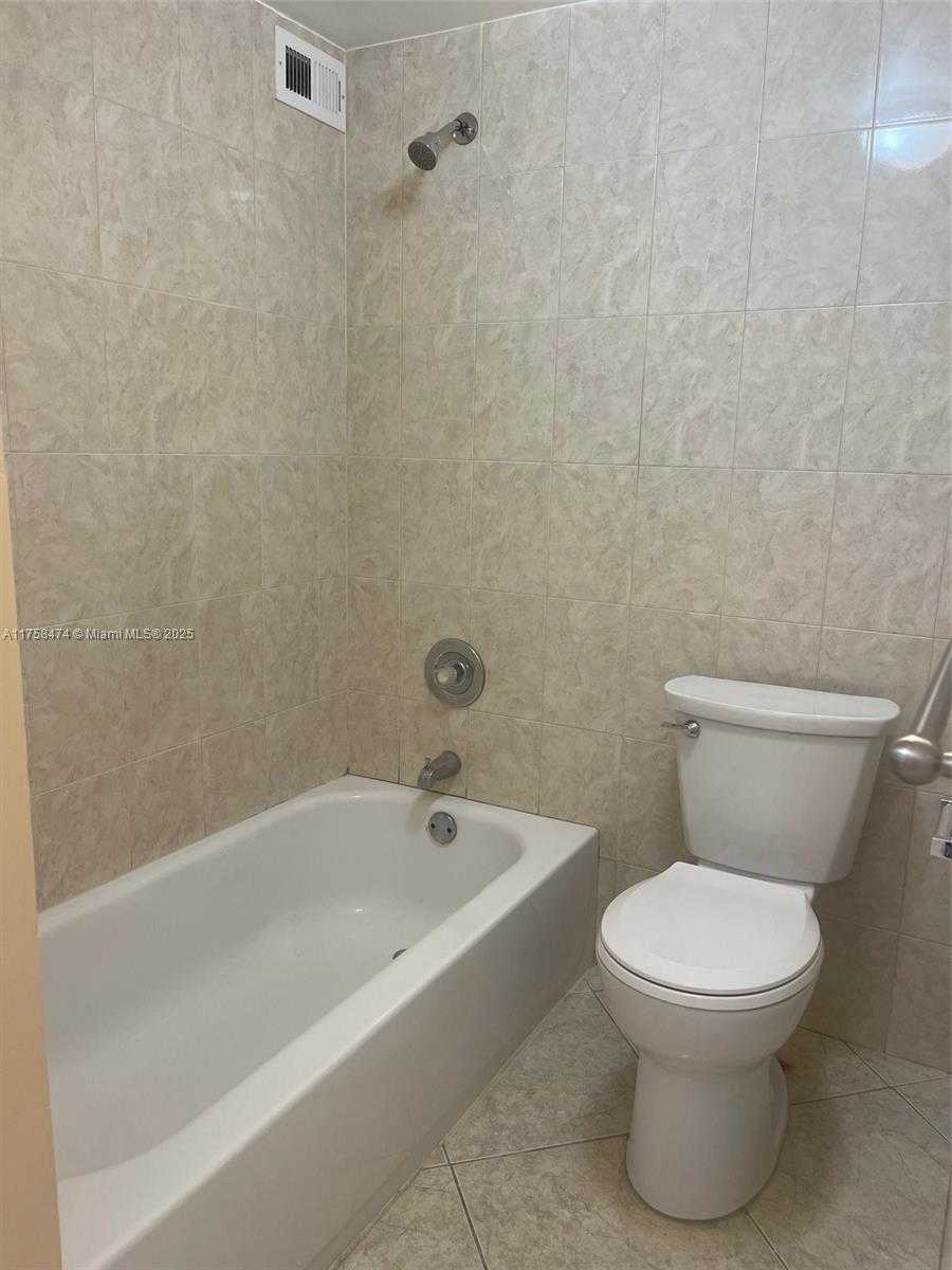Small Image of 16919 #312, Sunny Isles Beach Number 9
