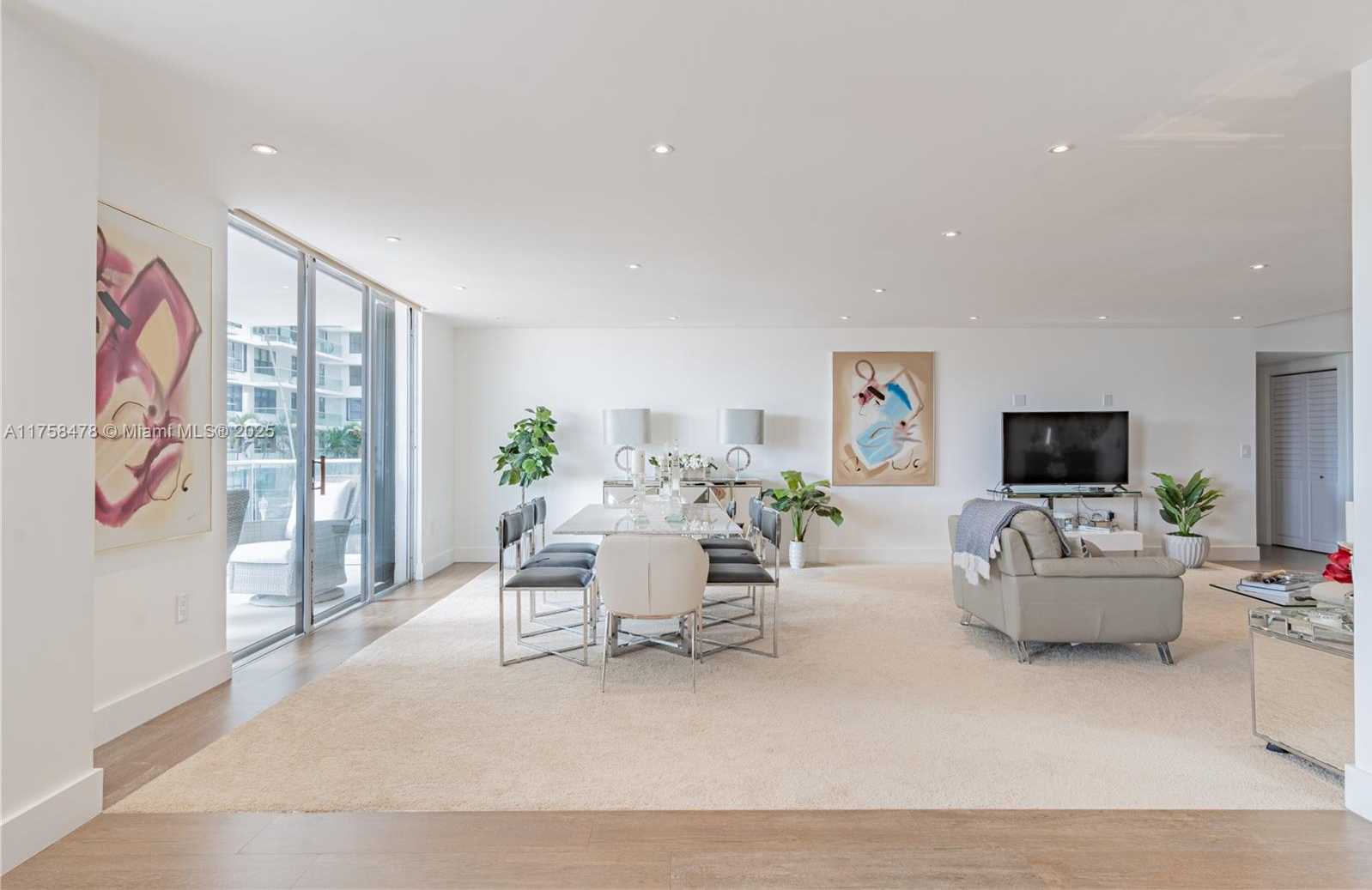 Small Image of 9801 COLLINS AVE #5D, Bal Harbour Number 3