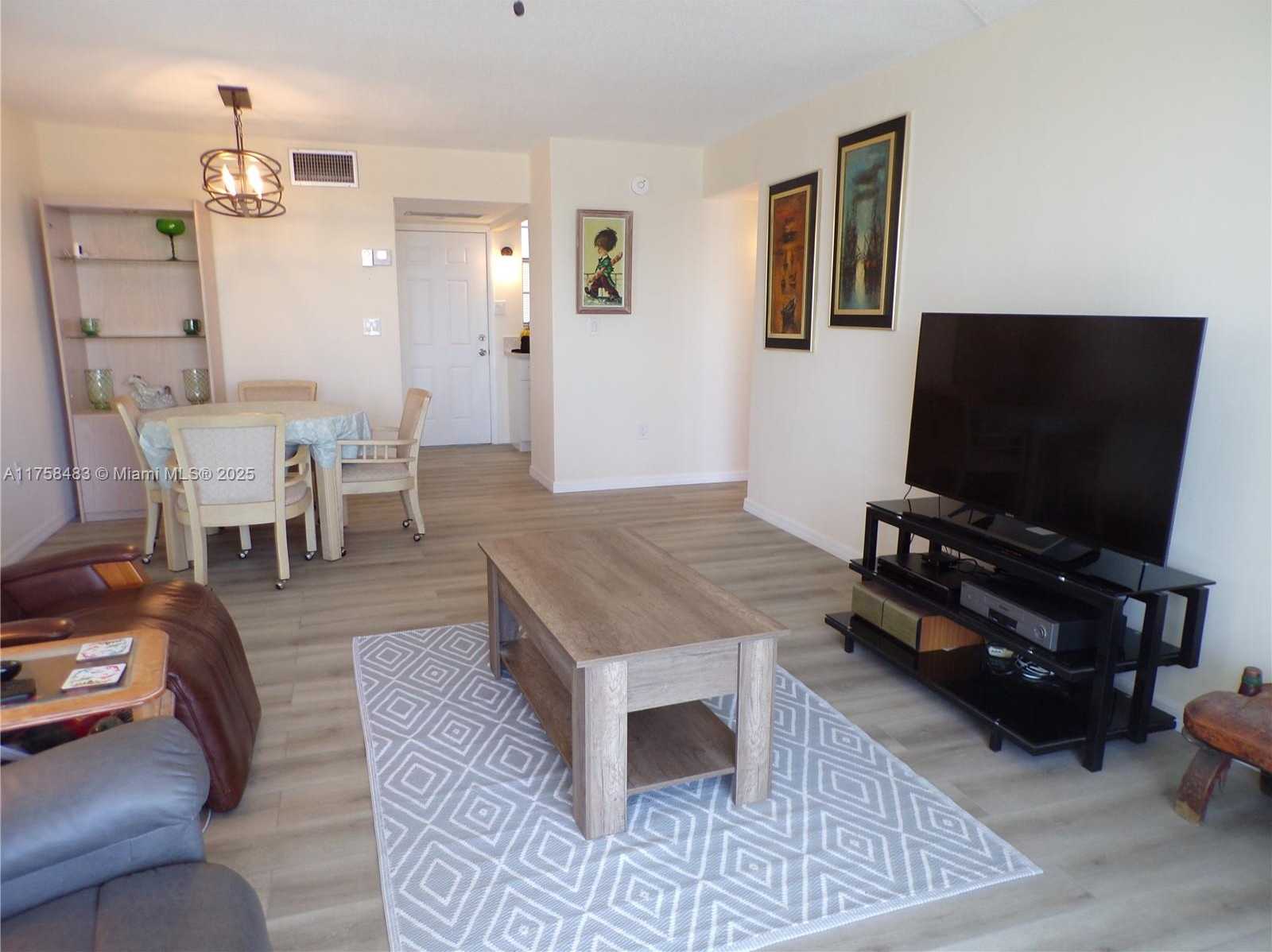 Small Image of 3000 MARCOS DR #P206, Aventura Number 26