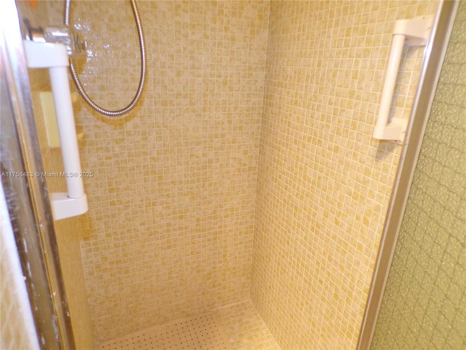 Small Image of 3000 MARCOS DR #P206, Aventura Number 70