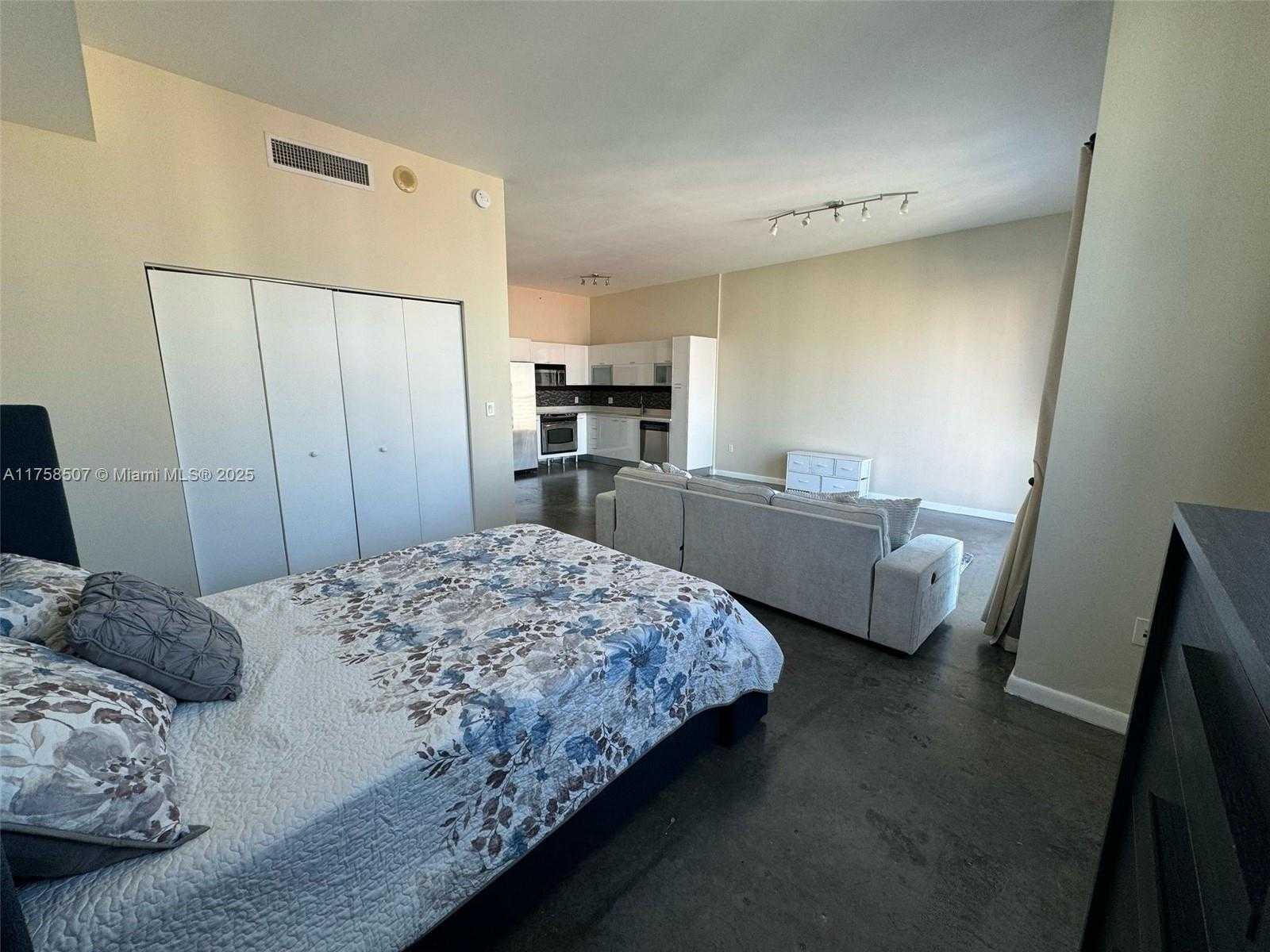 Small Image of 133 NORTH EAST 2ND AVE #1417, Miami Number 6
