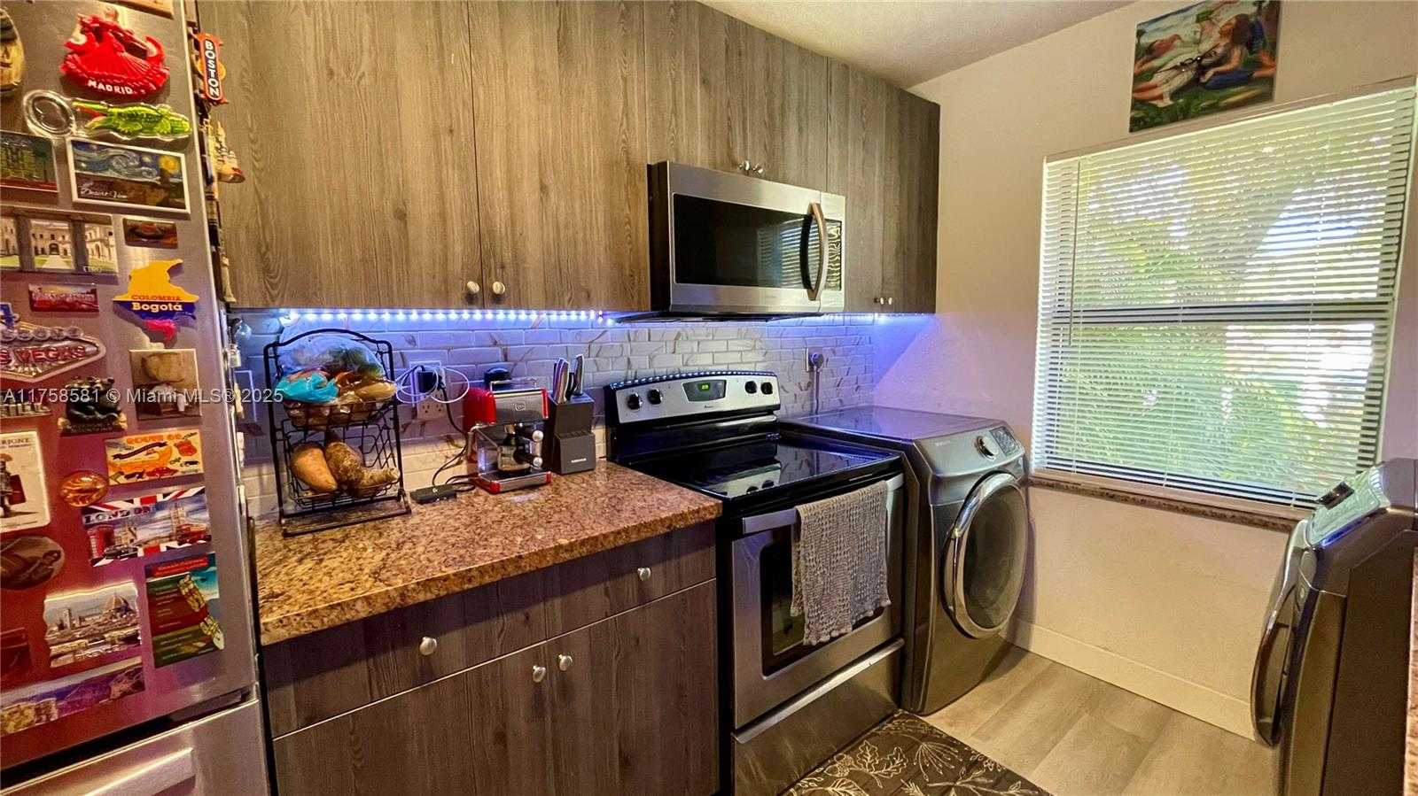 Small Image of 5303 SOUTH WEST 138TH CT #5303, Miami Number 6