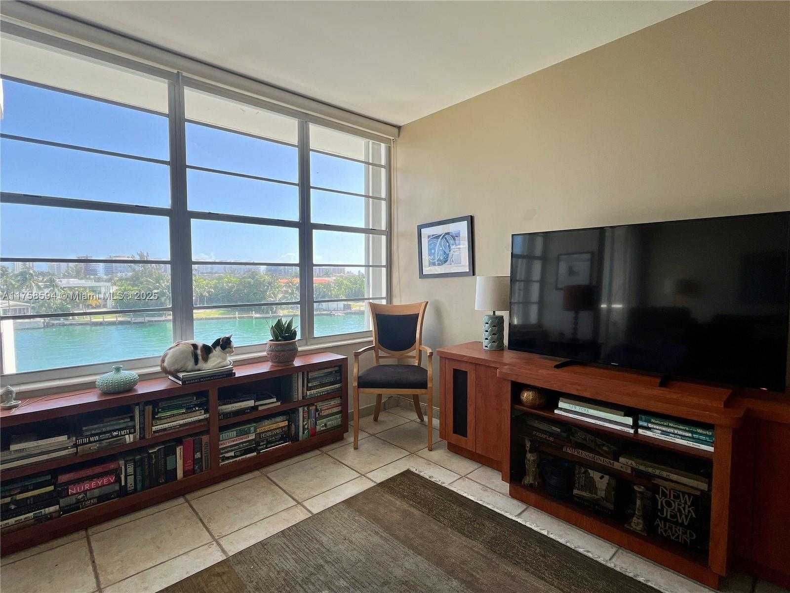 Small Image of 9101 EAST BAY HARBOR DR #406, Bay Harbor Islands Number 13