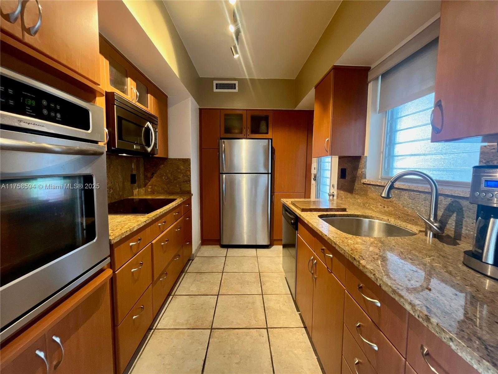 Small Image of 9101 EAST BAY HARBOR DR #406, Bay Harbor Islands Number 19