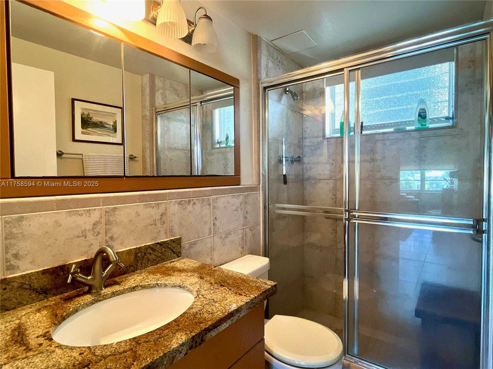 Small Image of 9101 EAST BAY HARBOR DR #406, Bay Harbor Islands Number 23