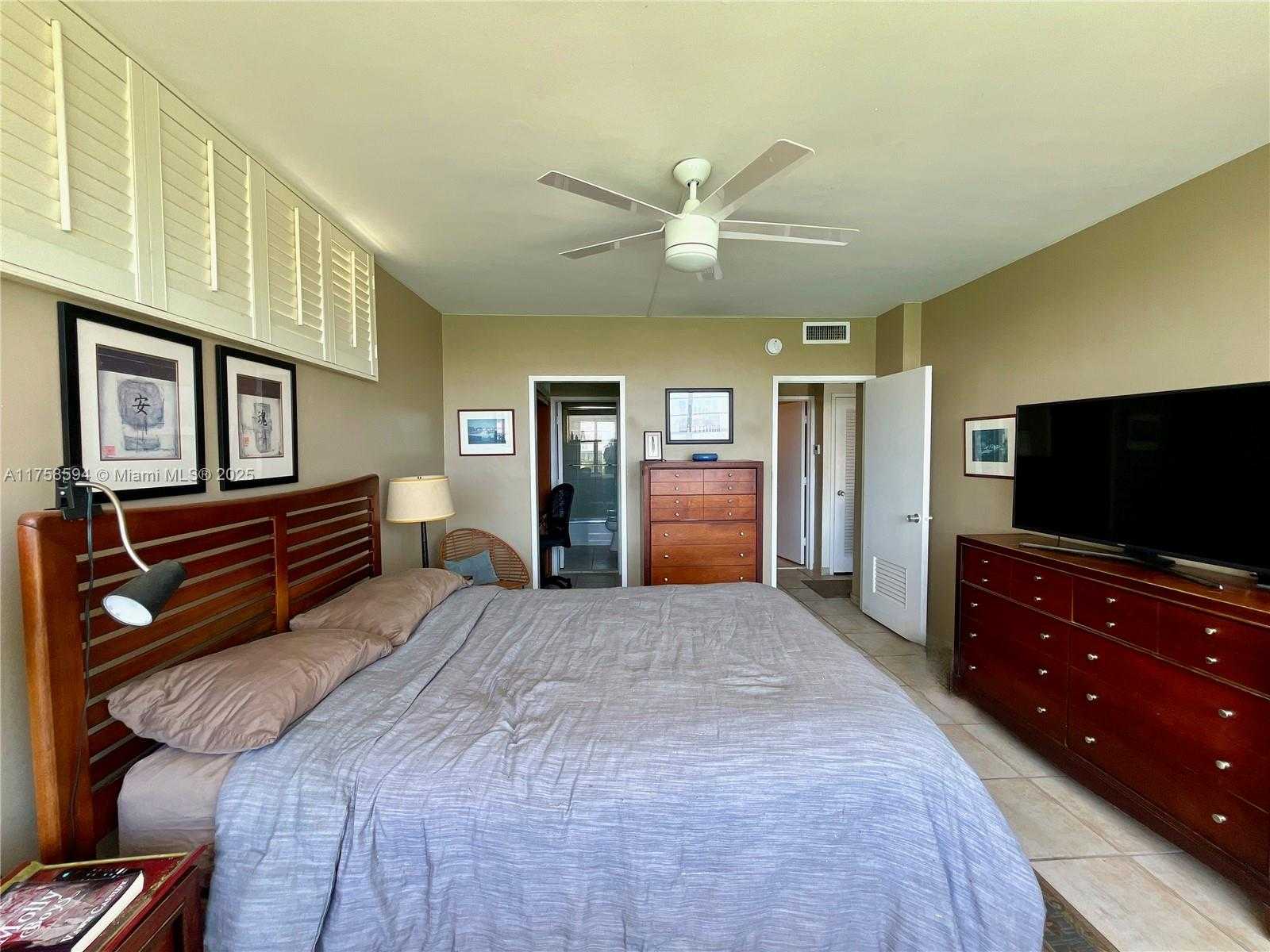 Small Image of 9101 EAST BAY HARBOR DR #406, Bay Harbor Islands Number 28