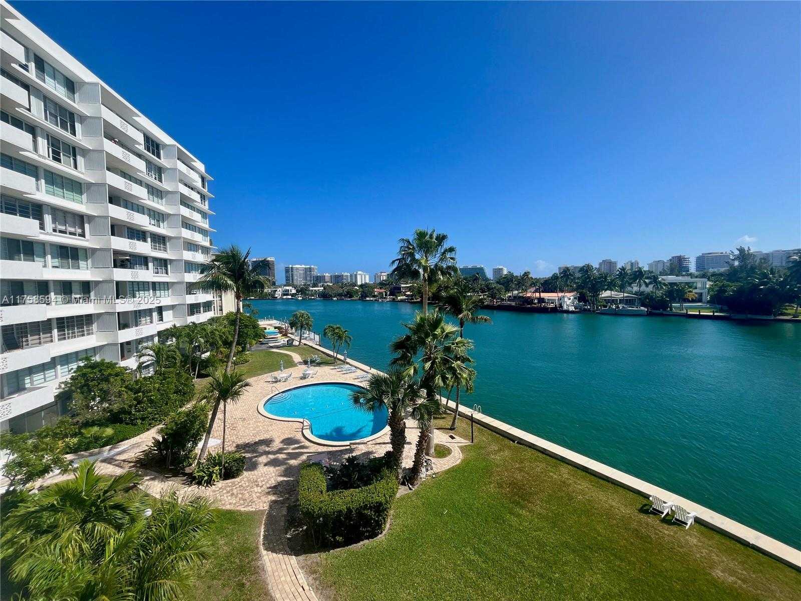 Small Image of 9101 EAST BAY HARBOR DR #406, Bay Harbor Islands Number 5