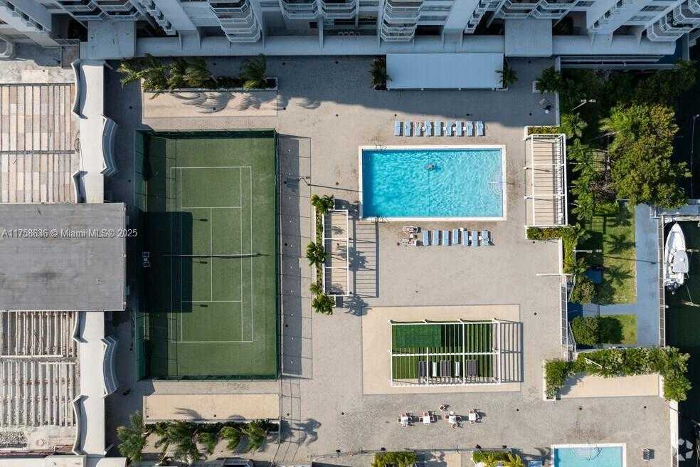 Small Image of 18051 BISCAYNE BLVD #203, Aventura Number 2