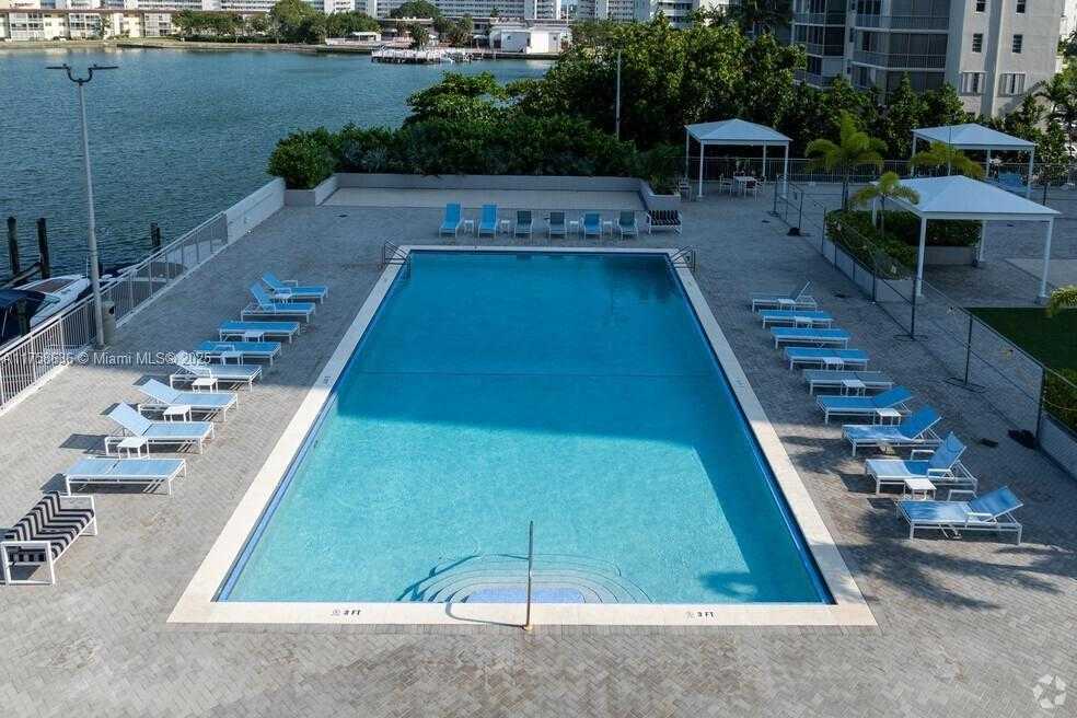 Small Image of 18051 BISCAYNE BLVD #203, Aventura Number 4