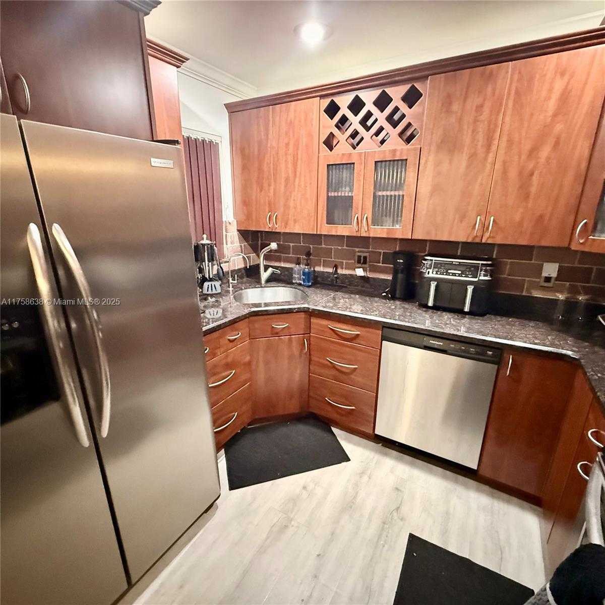 Small Image of 2506 NORTH CARAMBOLA CIR N #1805, Coconut Creek Number 17