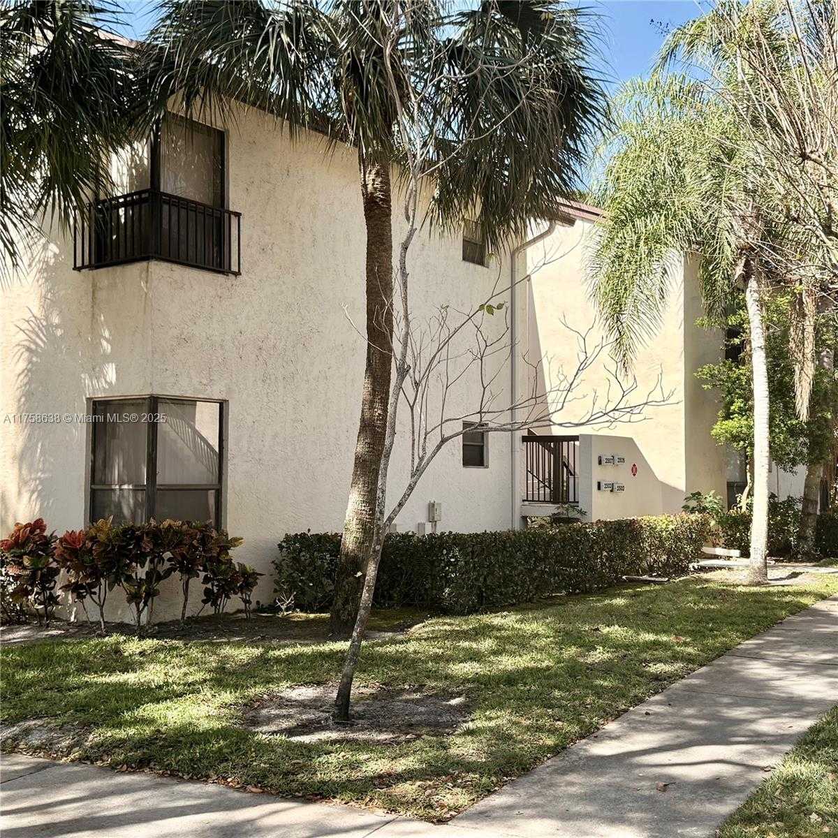 Small Image of 2506 NORTH CARAMBOLA CIR N #1805, Coconut Creek Number 3