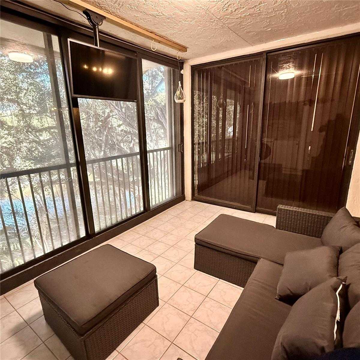 Small Image of 2506 NORTH CARAMBOLA CIR N #1805, Coconut Creek Number 34