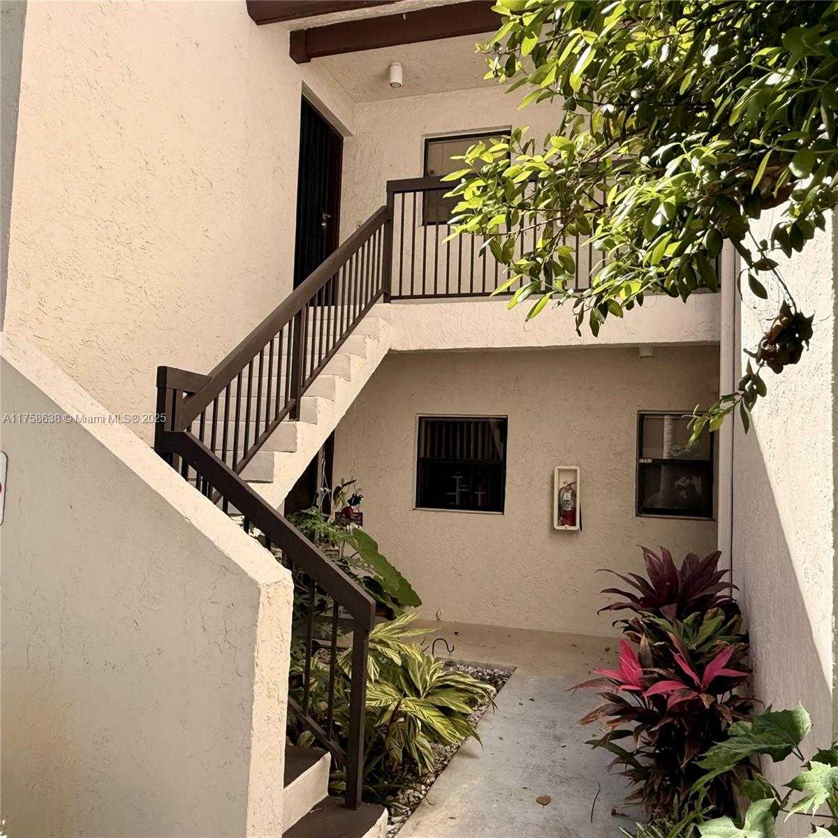 Small Image of 2506 NORTH CARAMBOLA CIR N #1805, Coconut Creek Number 5
