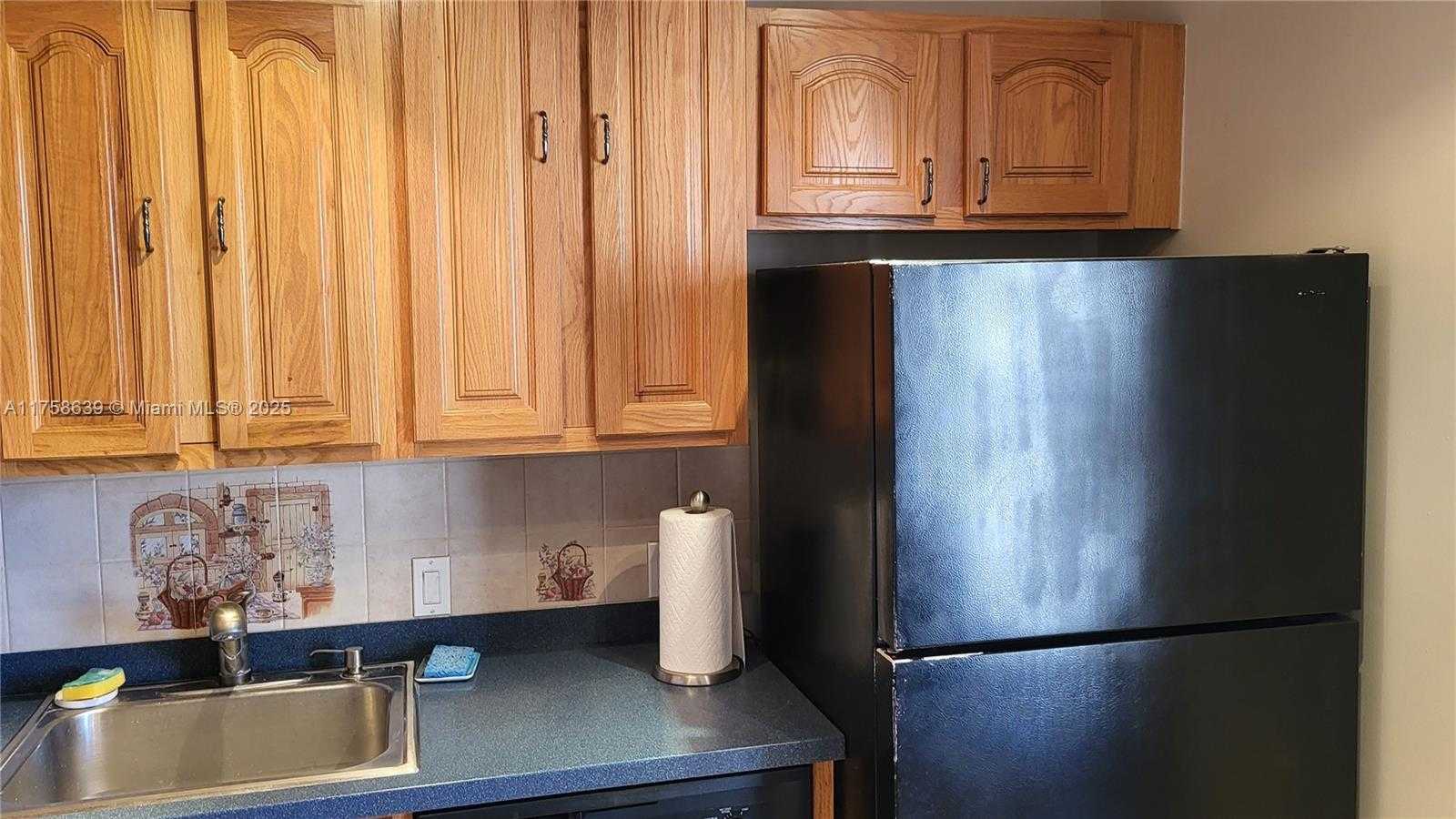 Small Image of 3475 NORTH COUNTRY CLUB DR #610, Aventura Number 16
