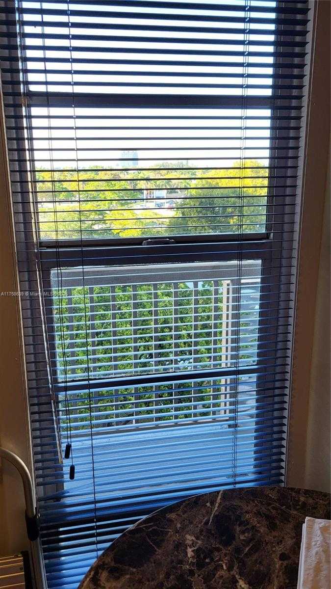 Small Image of 3475 NORTH COUNTRY CLUB DR #610, Aventura Number 18