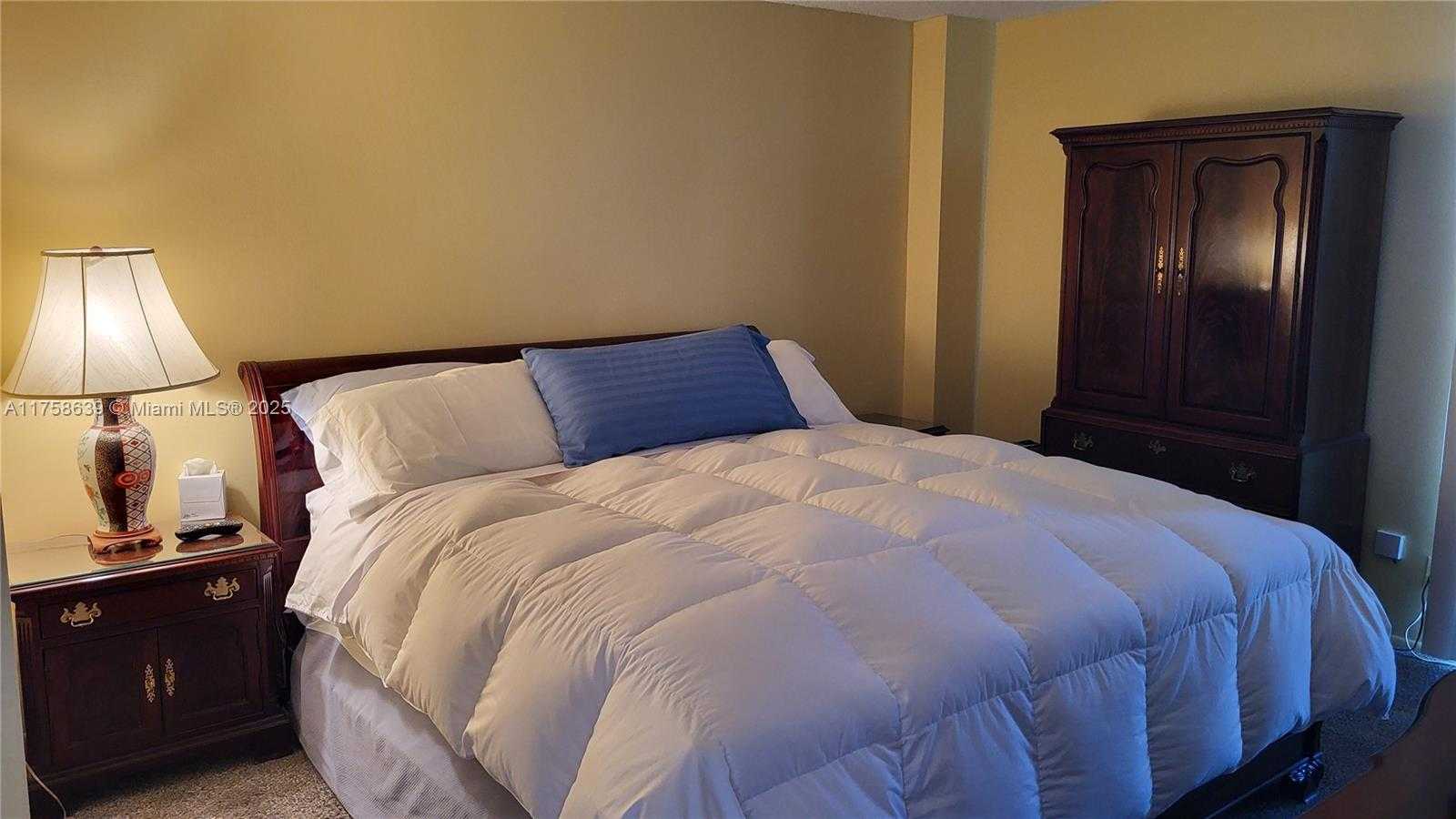 Small Image of 3475 NORTH COUNTRY CLUB DR #610, Aventura Number 19