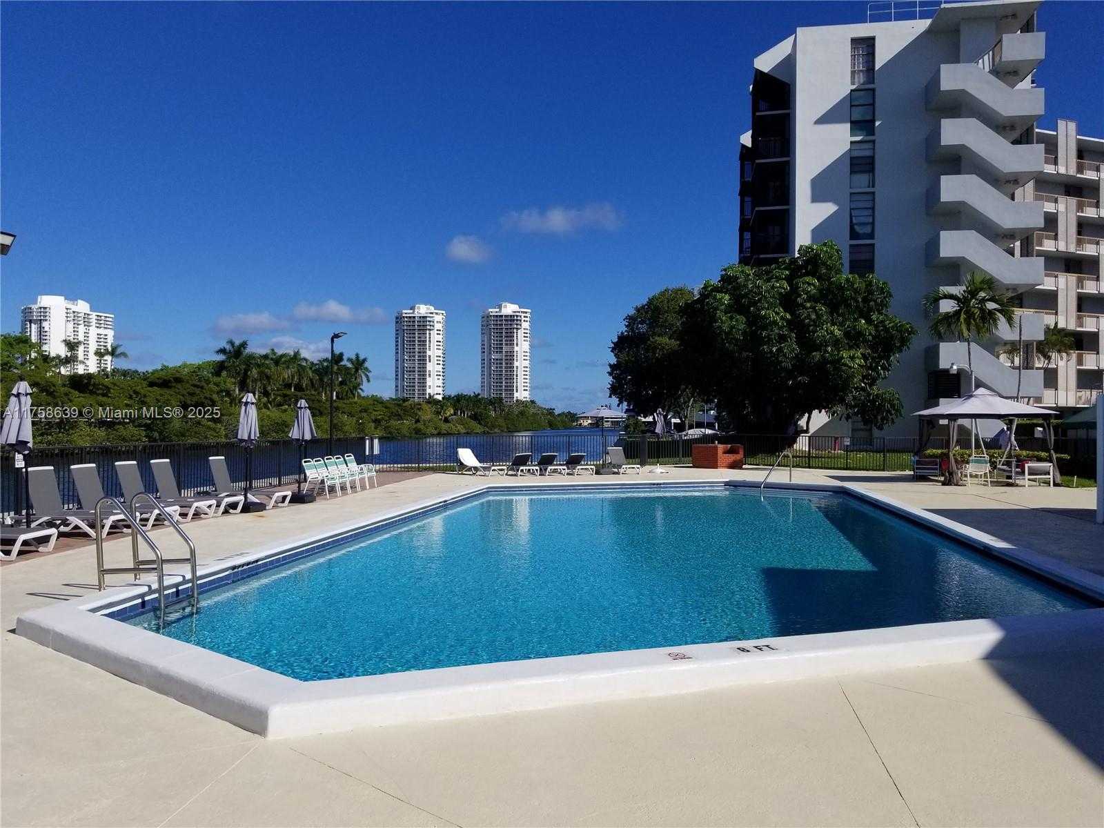Small Image of 3475 NORTH COUNTRY CLUB DR #610, Aventura Number 28