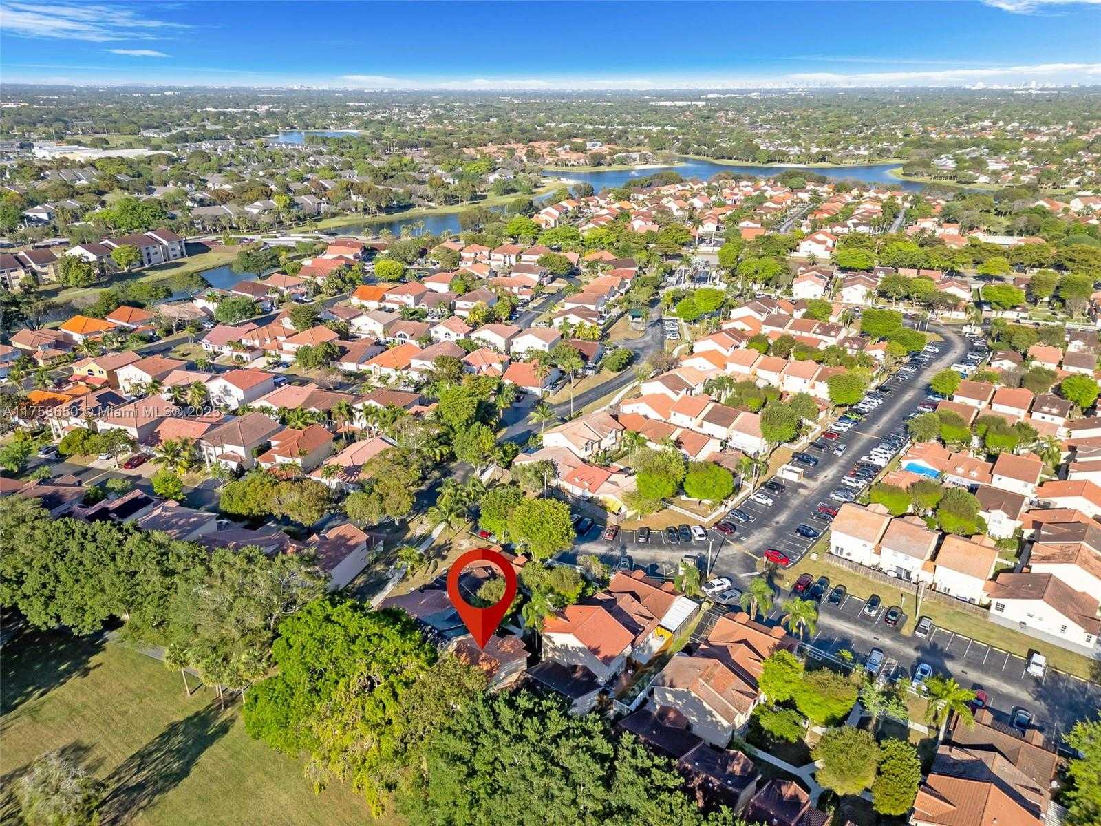 Small Image of 11060 SOUTH WEST 153RD CT, Miami Number 33