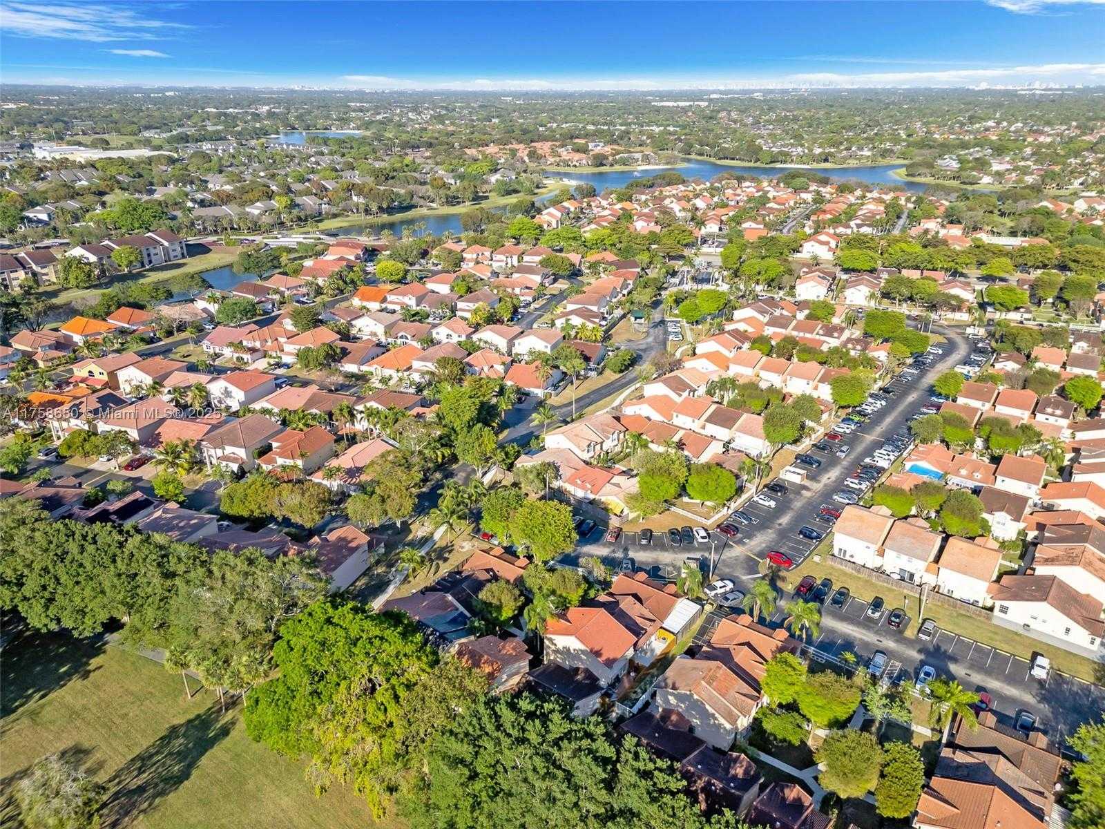 Small Image of 11060 SOUTH WEST 153RD CT, Miami Number 34
