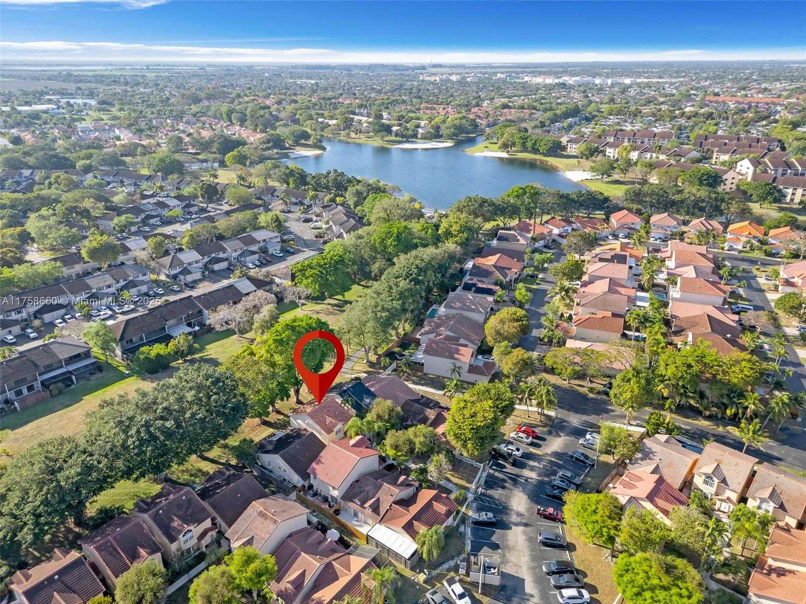 Small Image of 11060 SOUTH WEST 153RD CT, Miami Number 35