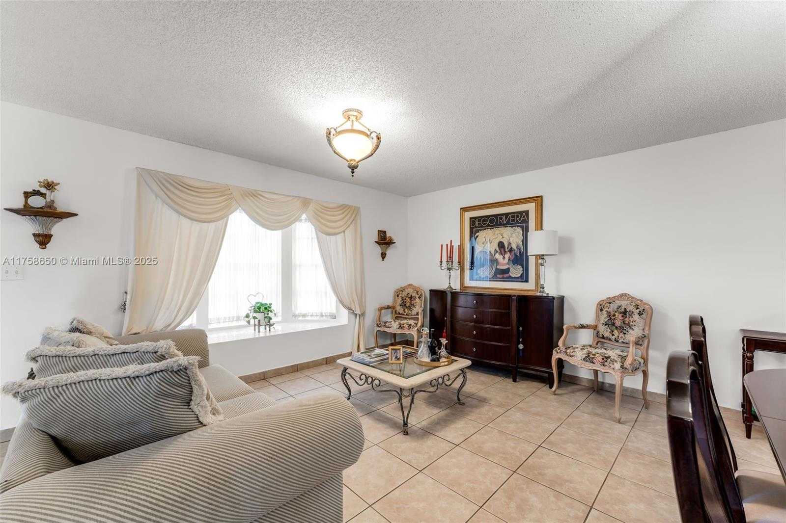 Small Image of 11060 SOUTH WEST 153RD CT, Miami Number 9