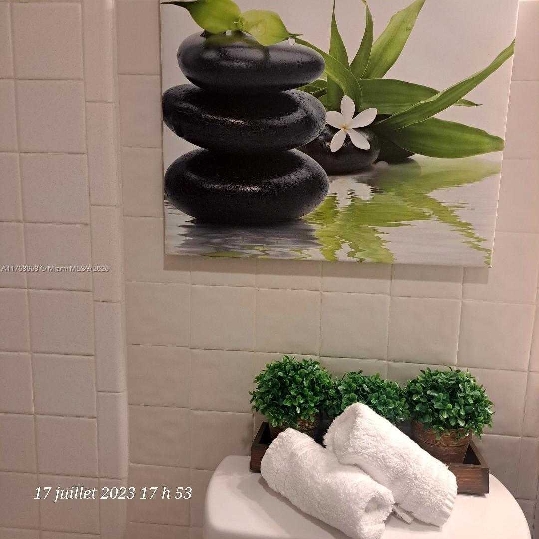 Imagen de Pequeño Objeto