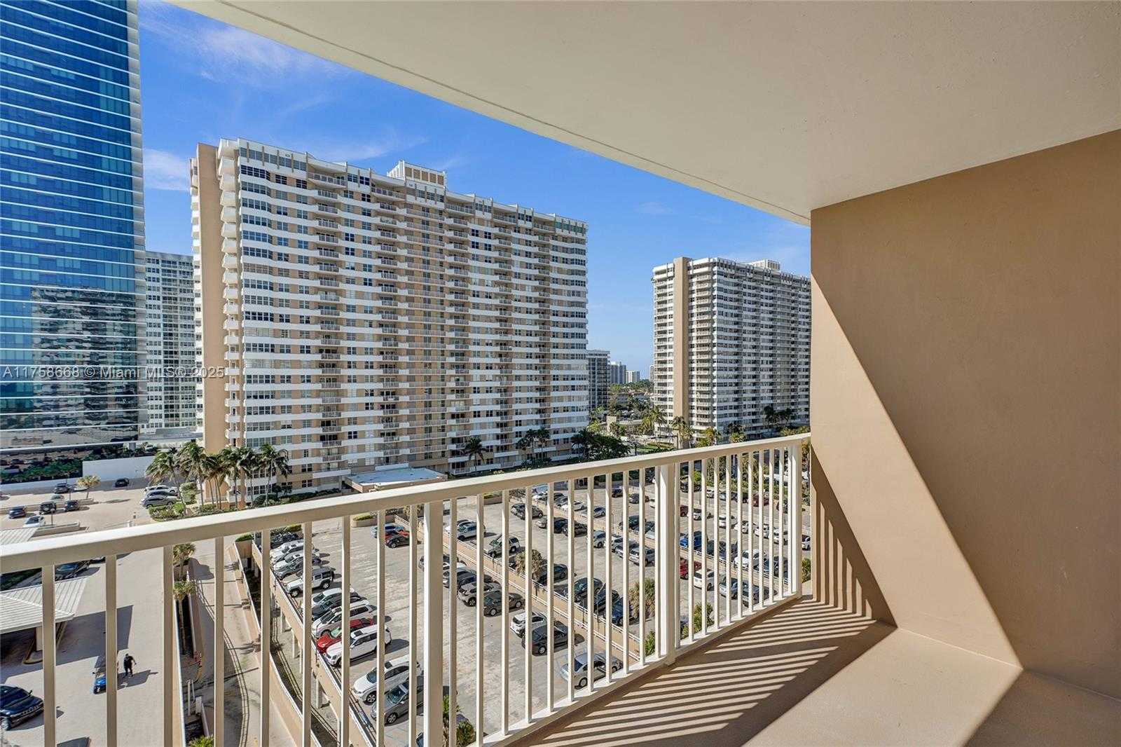Small Image of 1950 SOUTH OCEAN DR #8J, Hallandale Beach Number 16