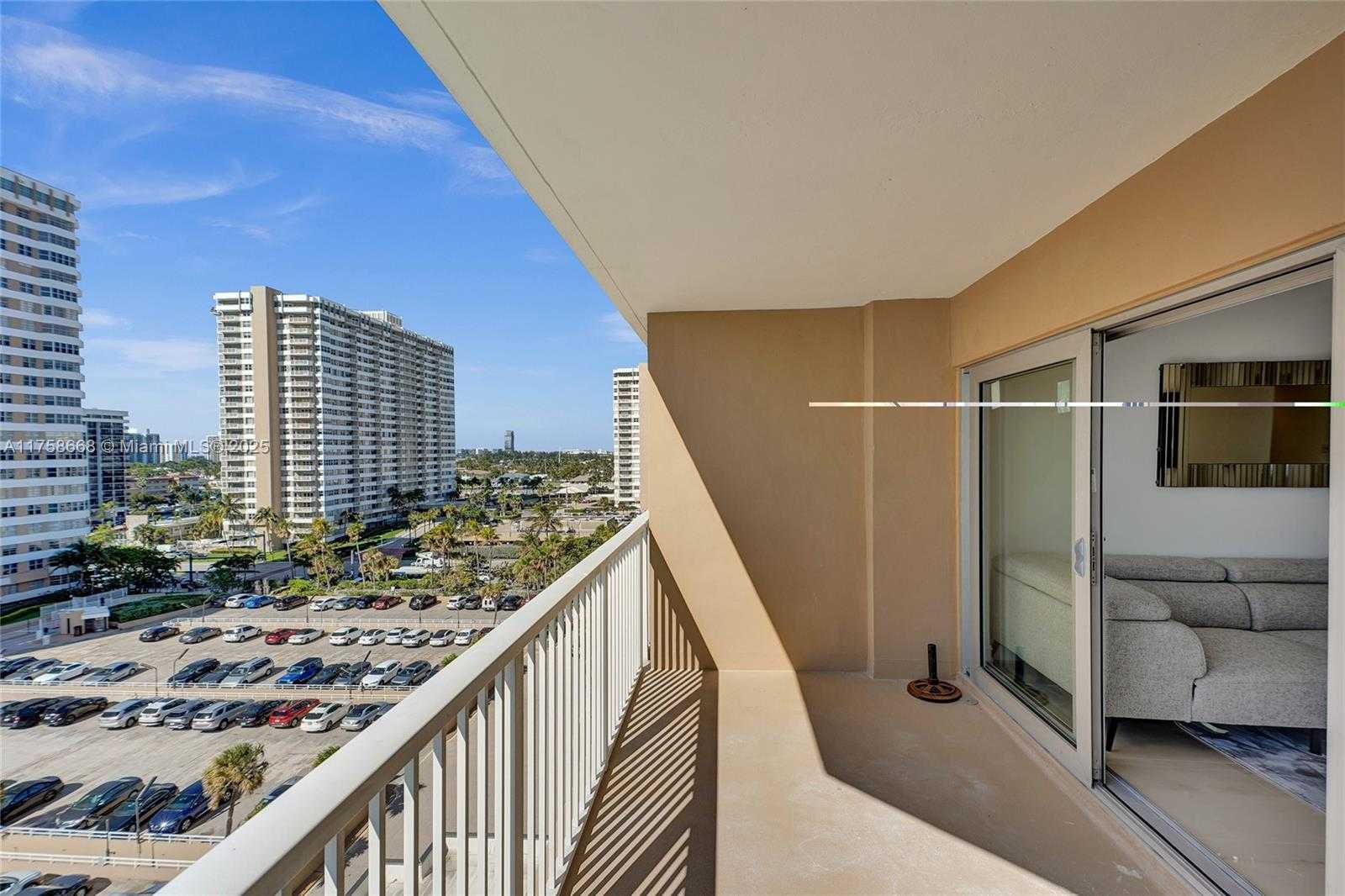 Small Image of 1950 SOUTH OCEAN DR #8J, Hallandale Beach Number 17
