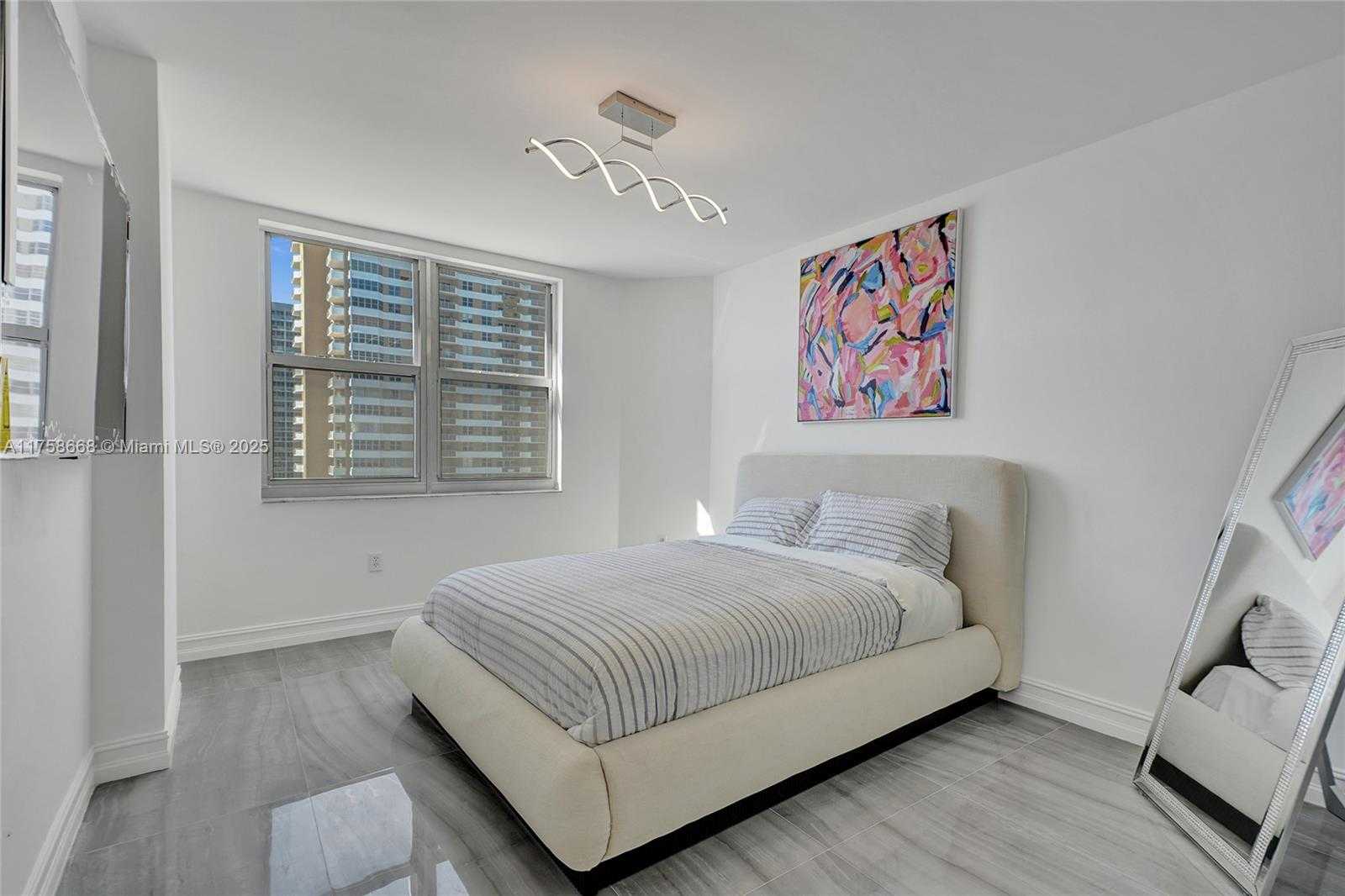 Small Image of 1950 SOUTH OCEAN DR #8J, Hallandale Beach Number 20