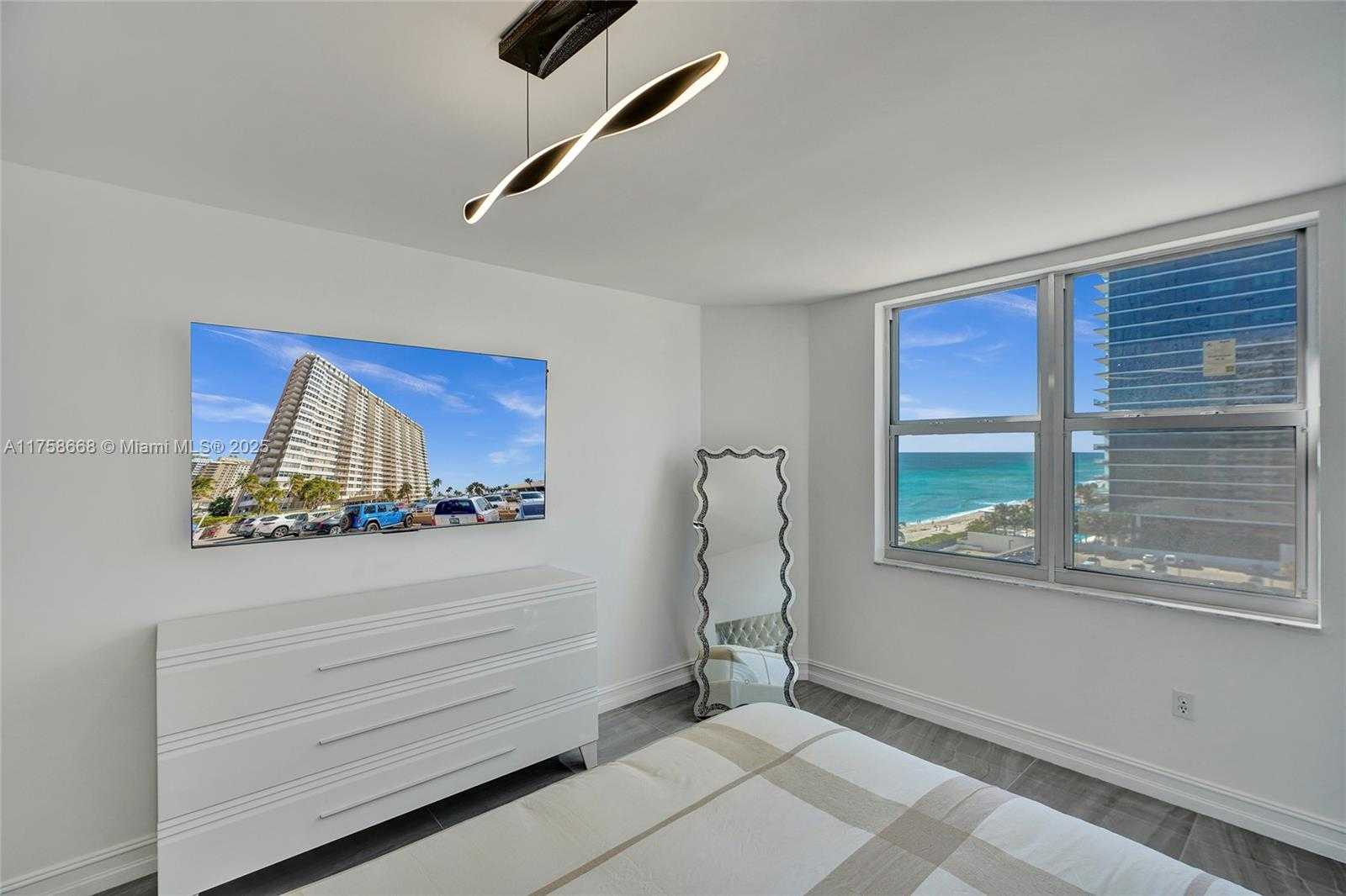 Small Image of 1950 SOUTH OCEAN DR #8J, Hallandale Beach Number 29