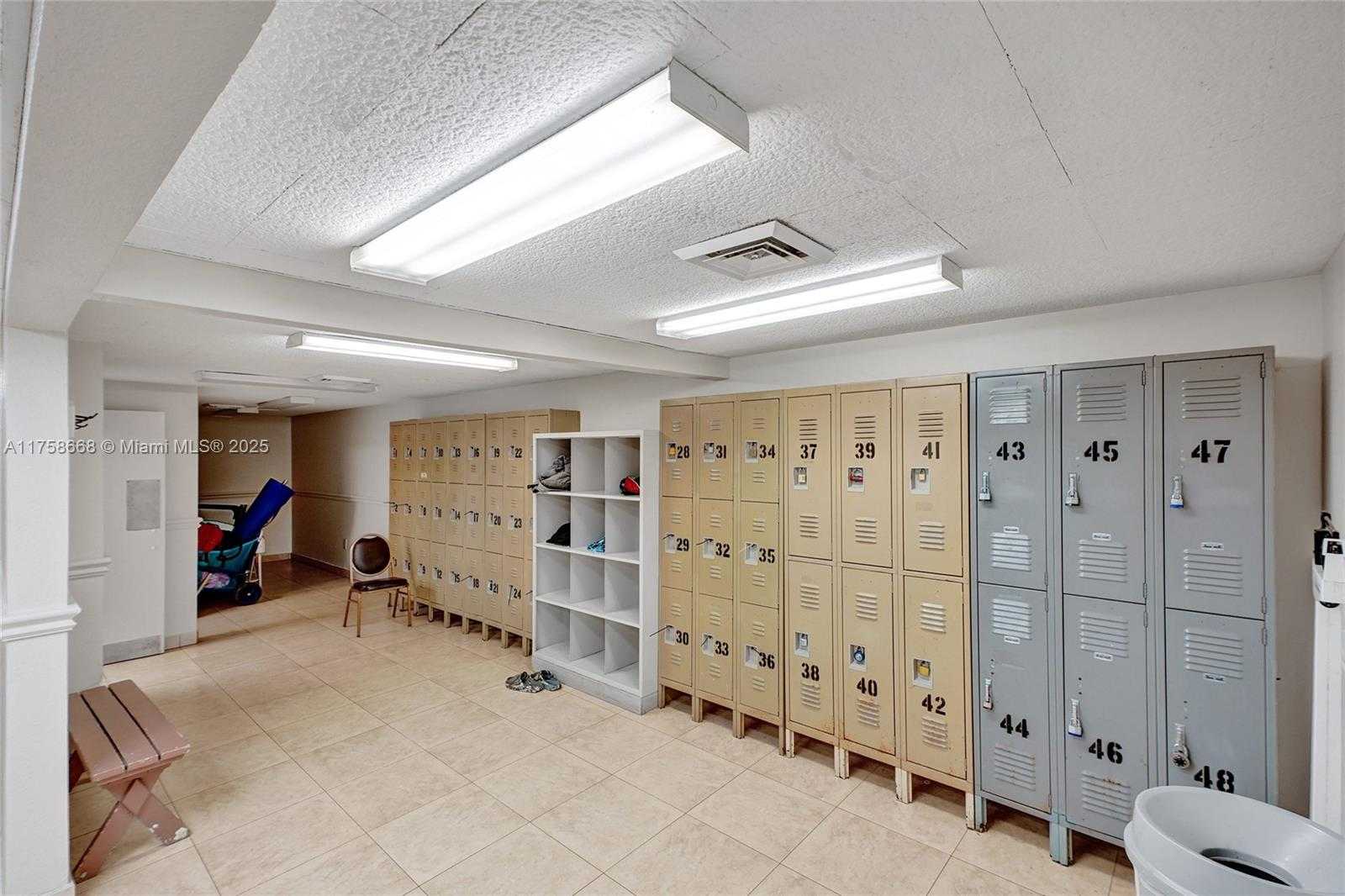 Small Image of 1950 SOUTH OCEAN DR #8J, Hallandale Beach Number 38