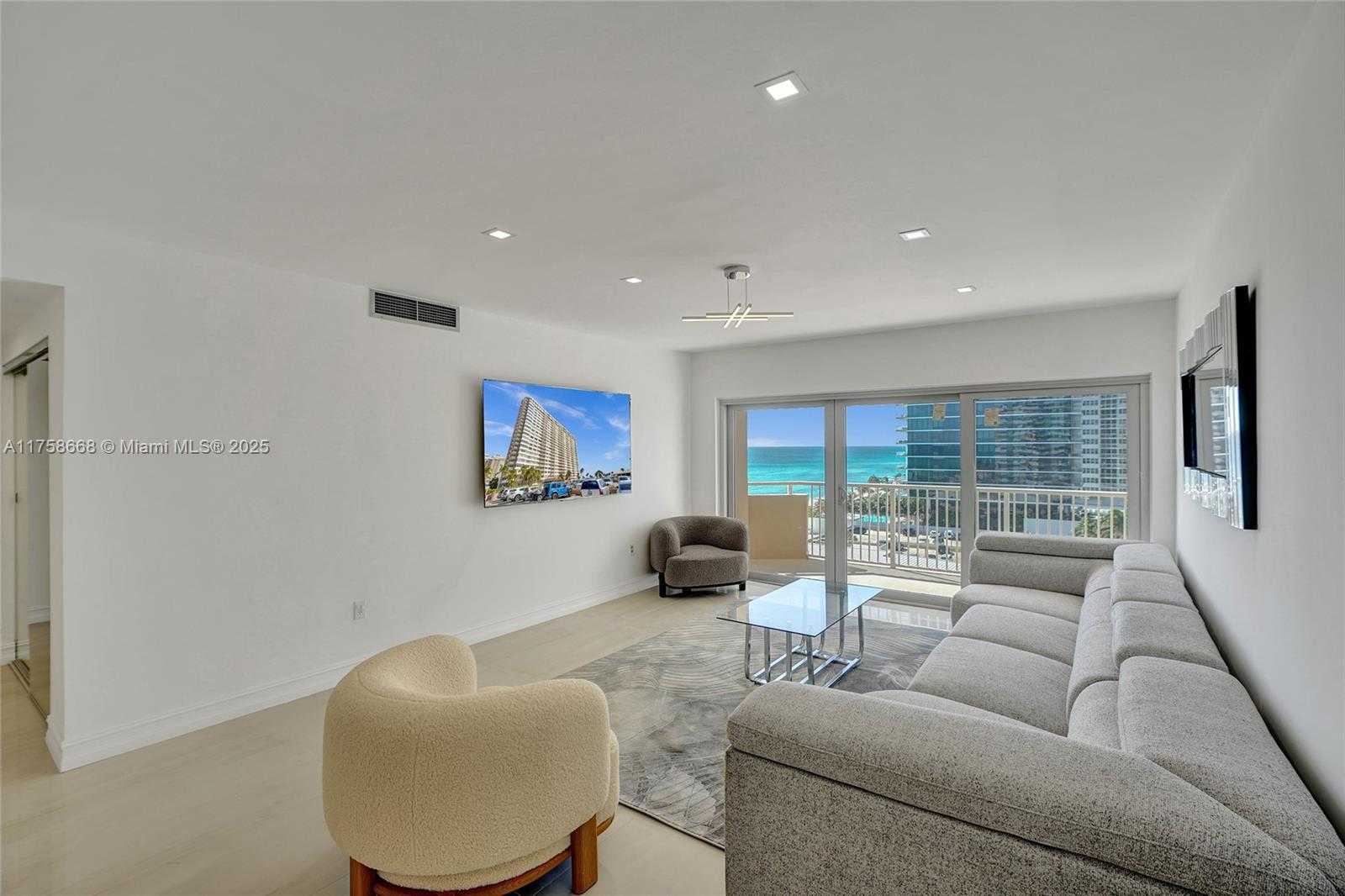 Small Image of 1950 SOUTH OCEAN DR #8J, Hallandale Beach Number 4
