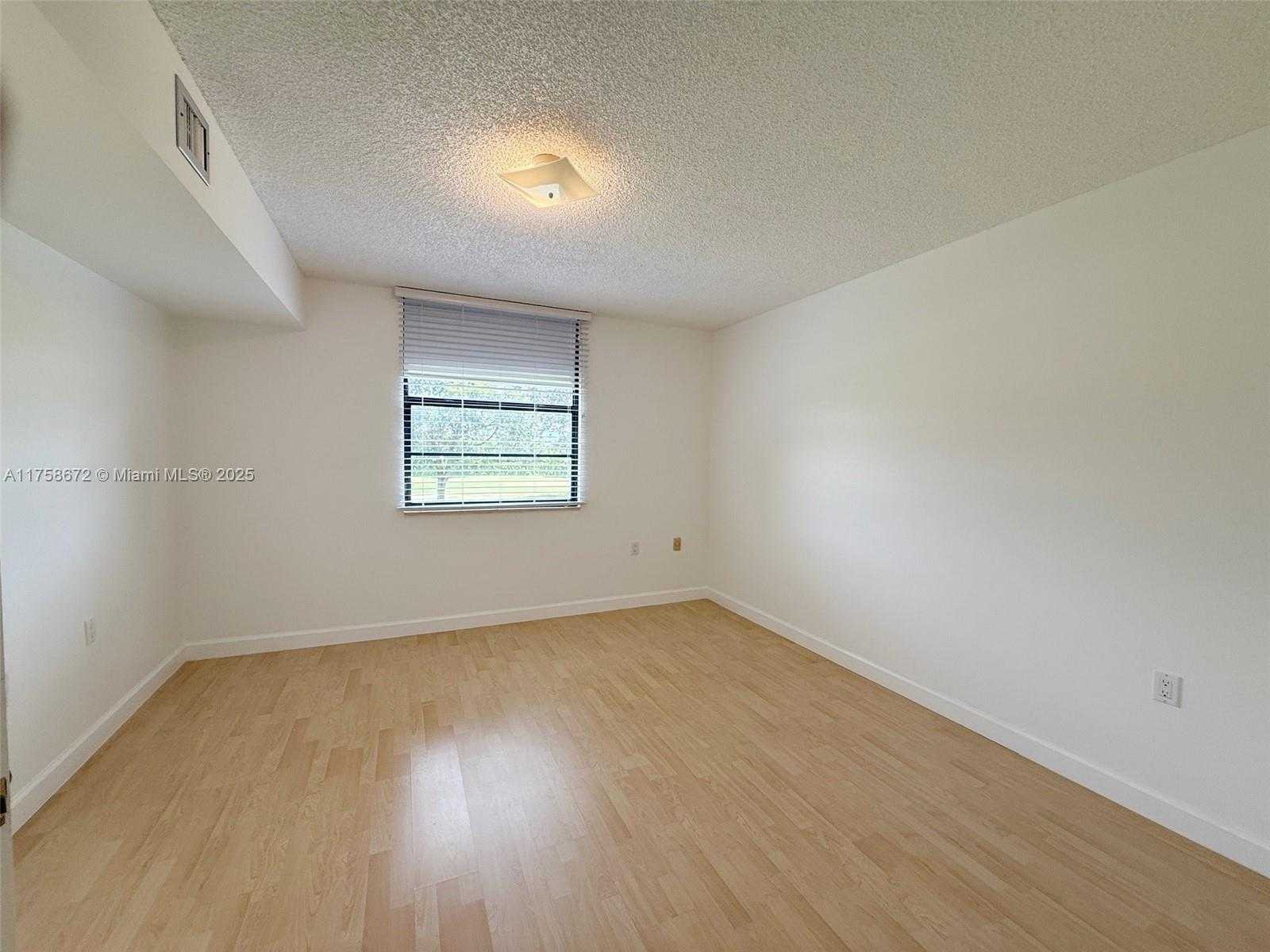 Small Image of 1504 SOUTH WHITEHALL DR #206, Davie Number 17