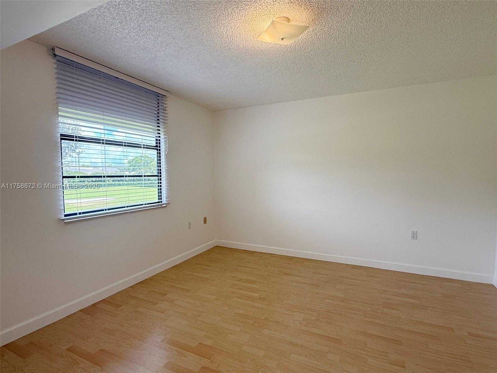 Small Image of 1504 SOUTH WHITEHALL DR #206, Davie Number 18
