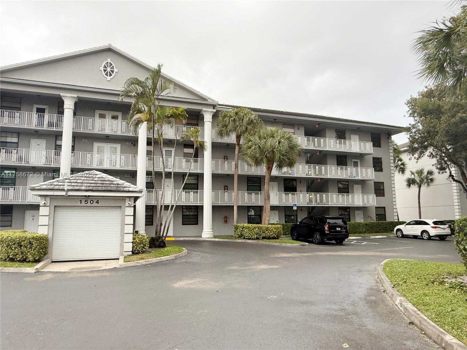 Small Image of 1504 SOUTH WHITEHALL DR #206, Davie Number 2