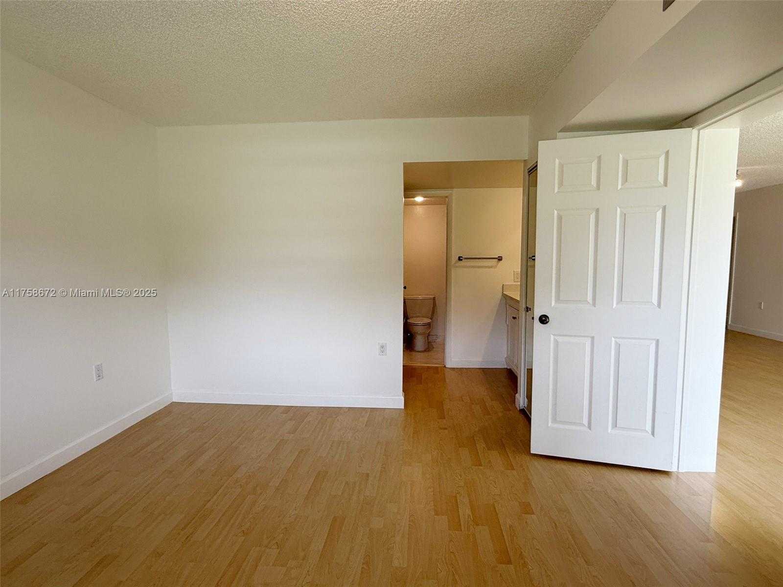 Small Image of 1504 SOUTH WHITEHALL DR #206, Davie Number 21