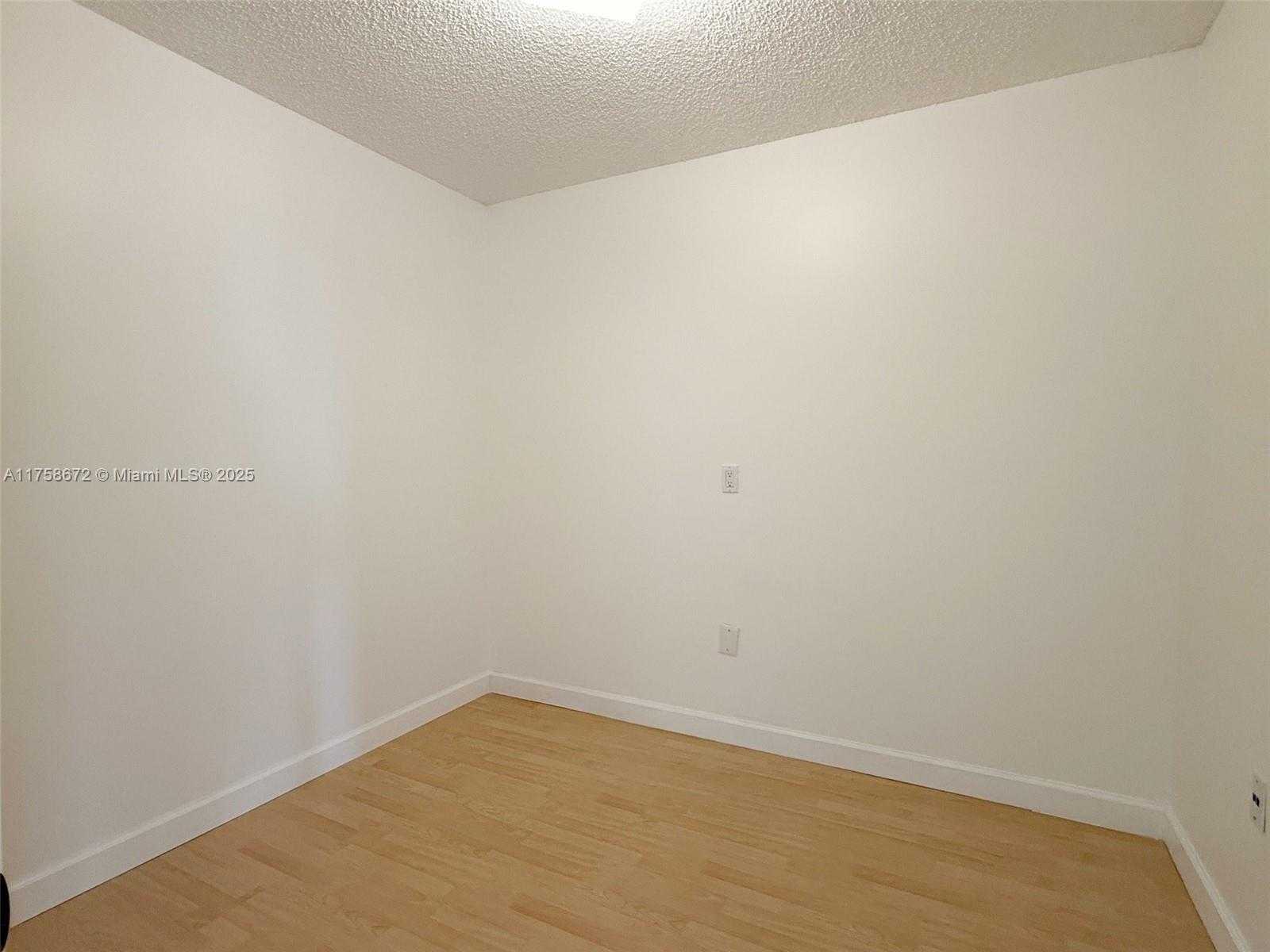 Small Image of 1504 SOUTH WHITEHALL DR #206, Davie Number 32