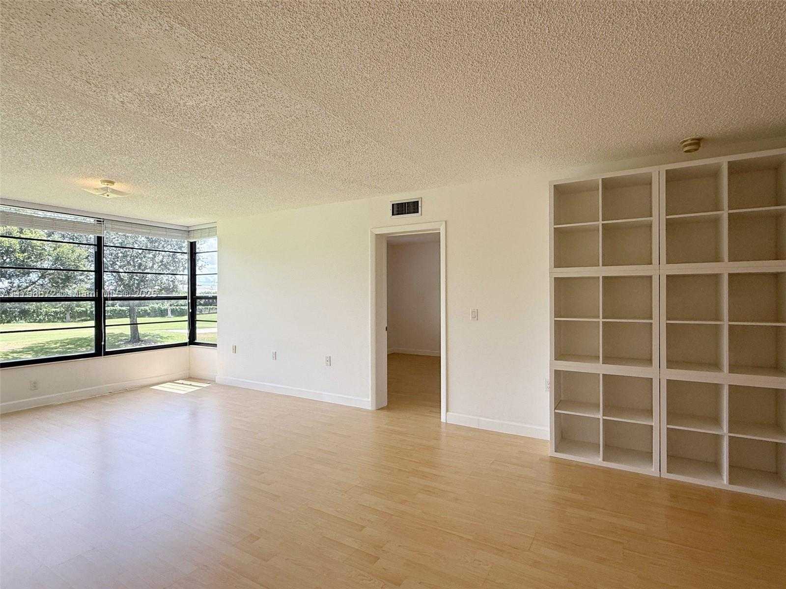 Small Image of 1504 SOUTH WHITEHALL DR #206, Davie Number 7