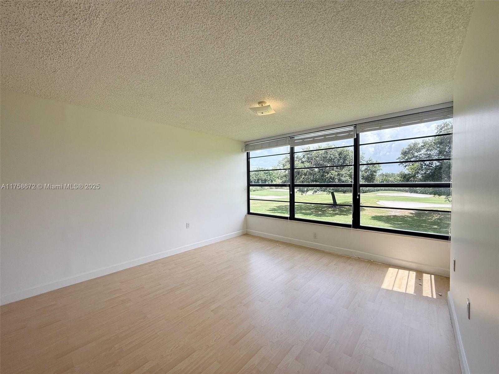 Small Image of 1504 SOUTH WHITEHALL DR #206, Davie Number 9