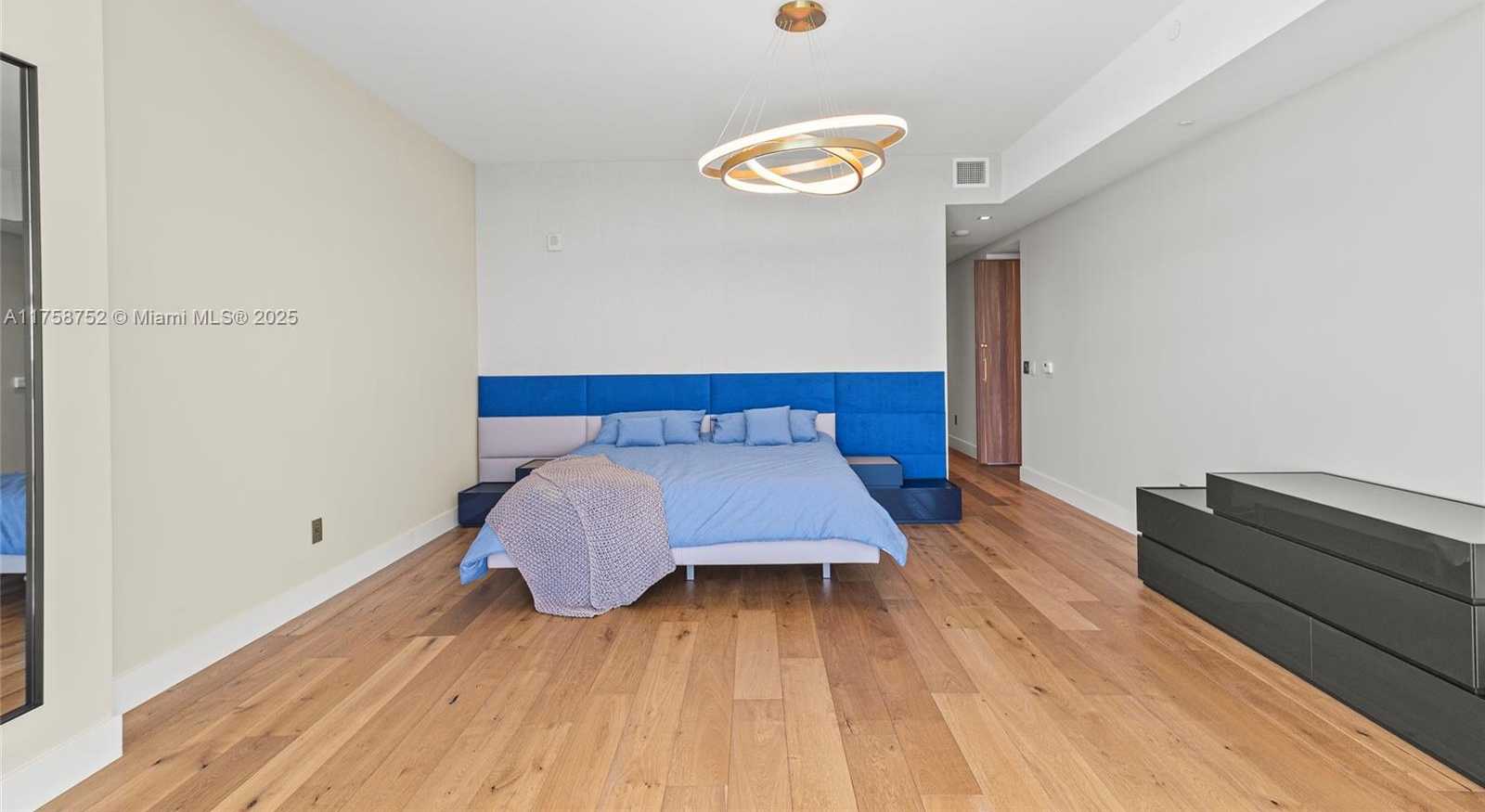 Small Image of 16901 COLLINS AVE #1203, Sunny Isles Beach Number 24