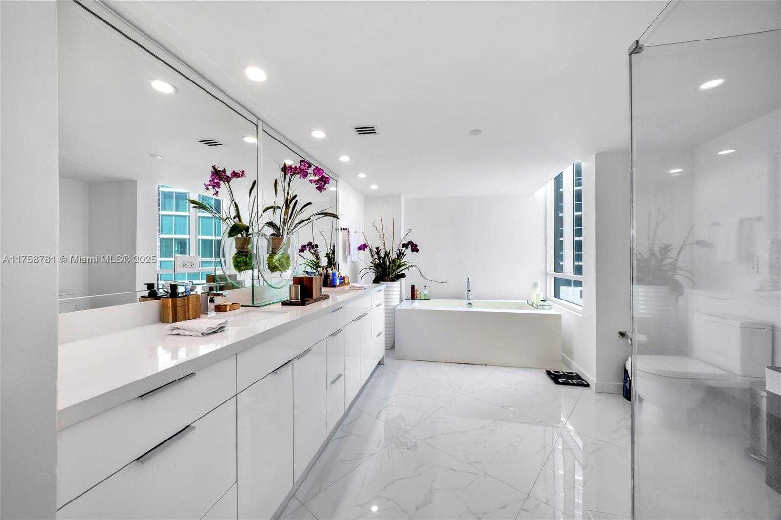 Small Image of 2127 BRICKELL AVE #801, Miami Number 13