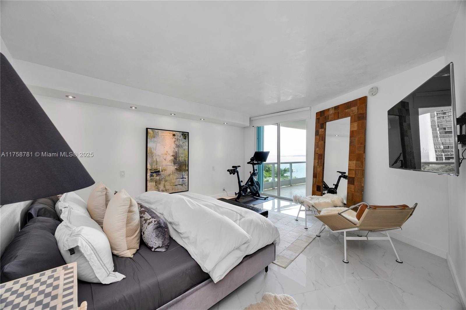 Small Image of 2127 BRICKELL AVE #801, Miami Number 15