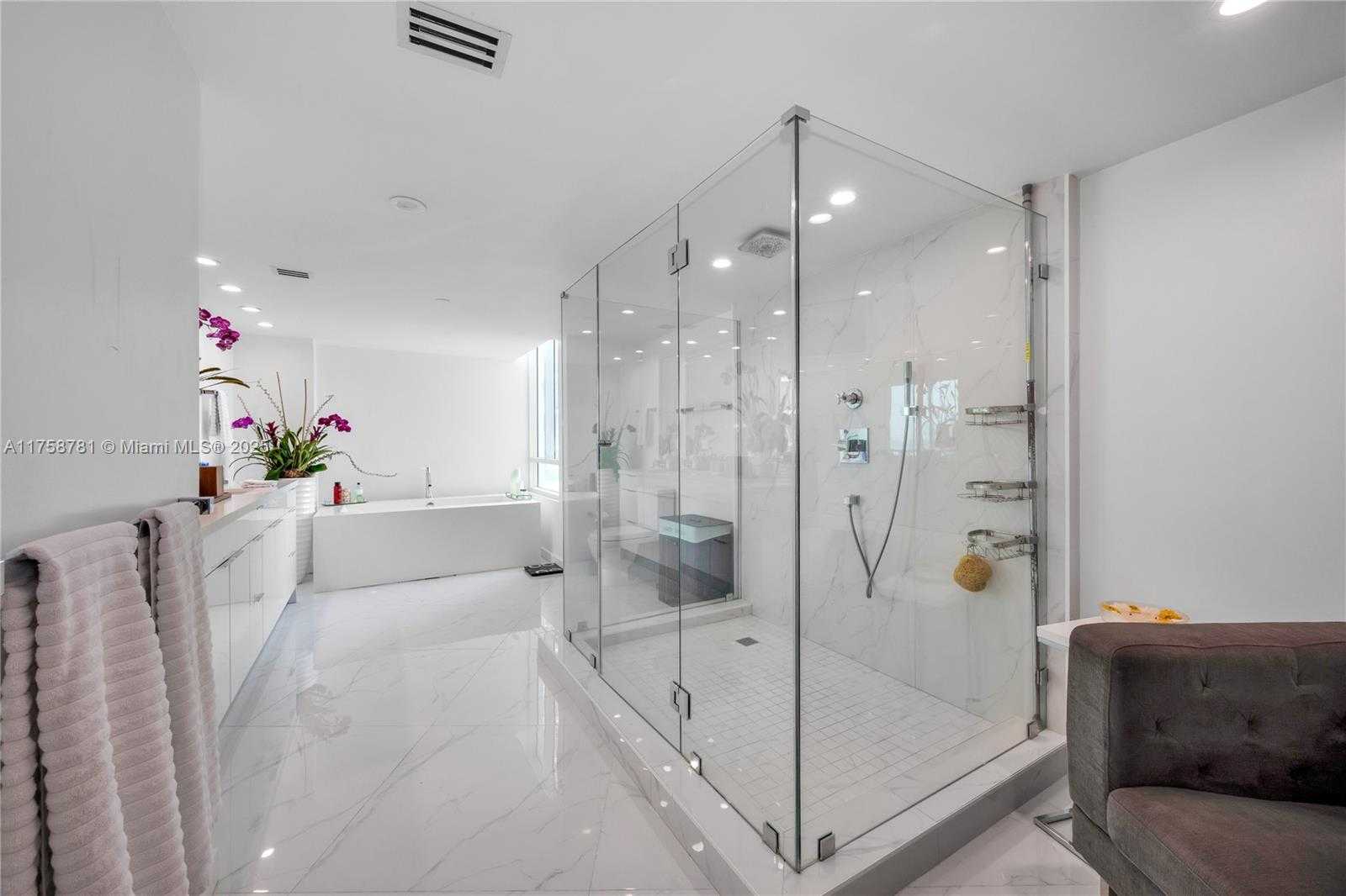 Small Image of 2127 BRICKELL AVE #801, Miami Number 17